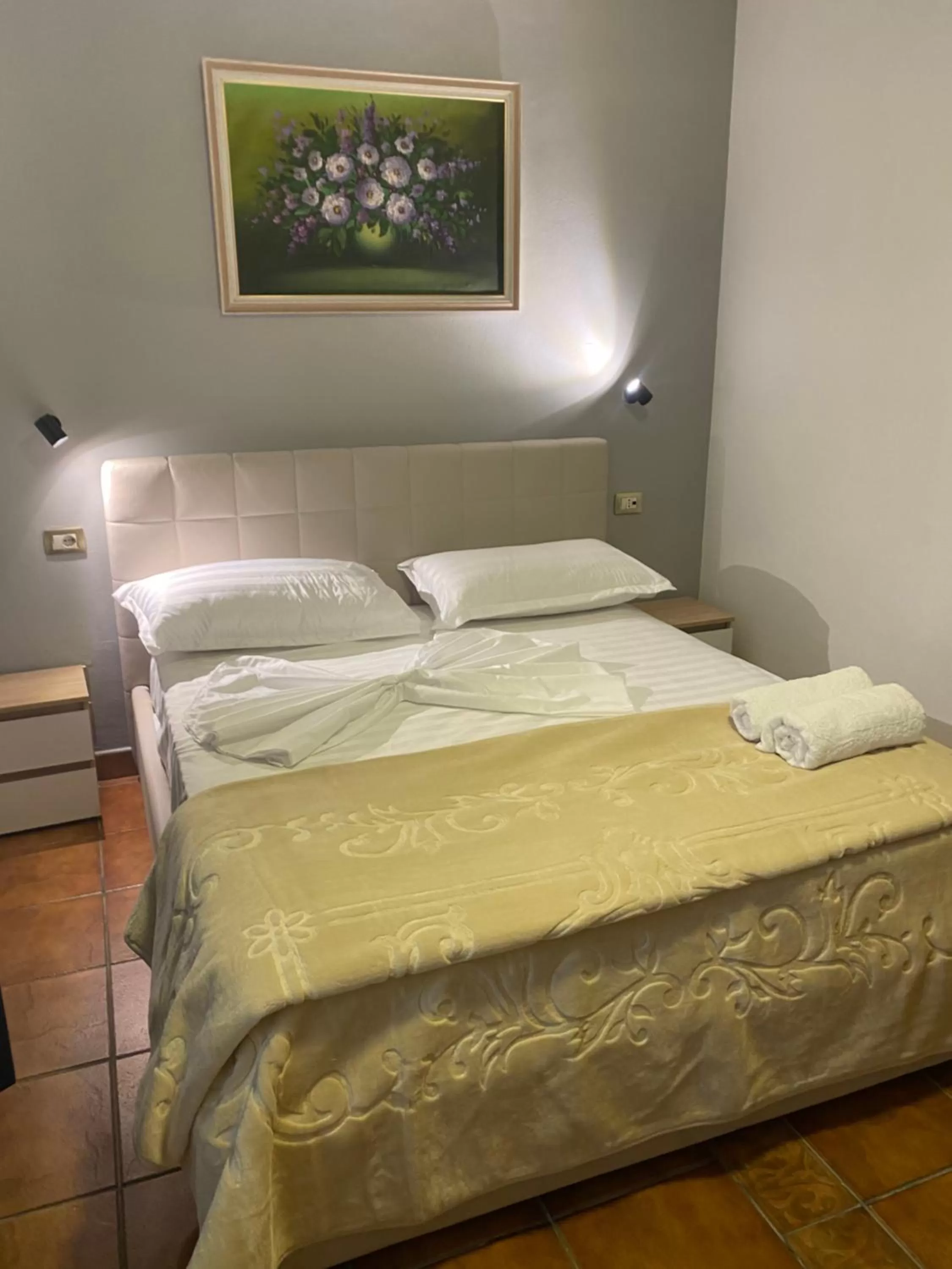 Bed in Hotel Millenium Tirana