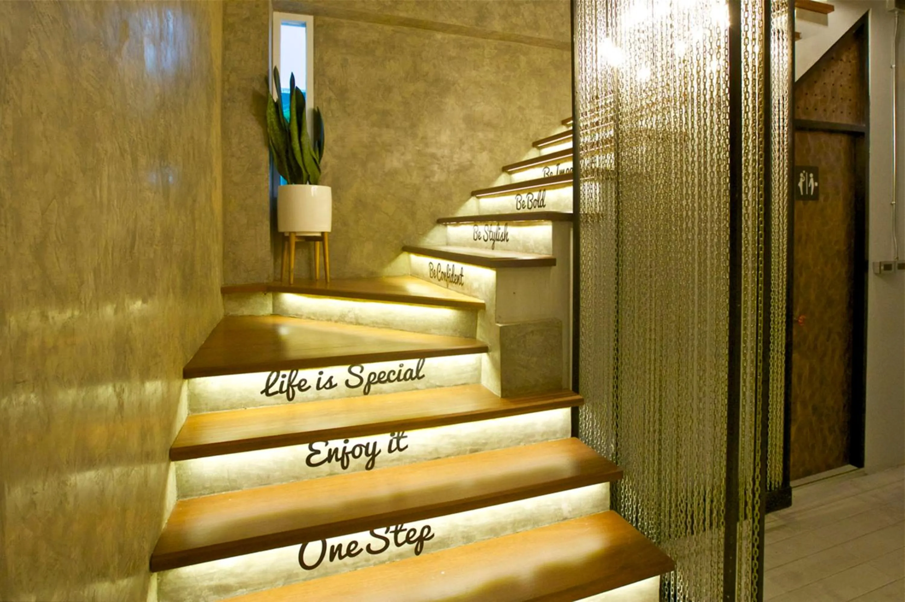 Area and facilities in The Plug Hotel