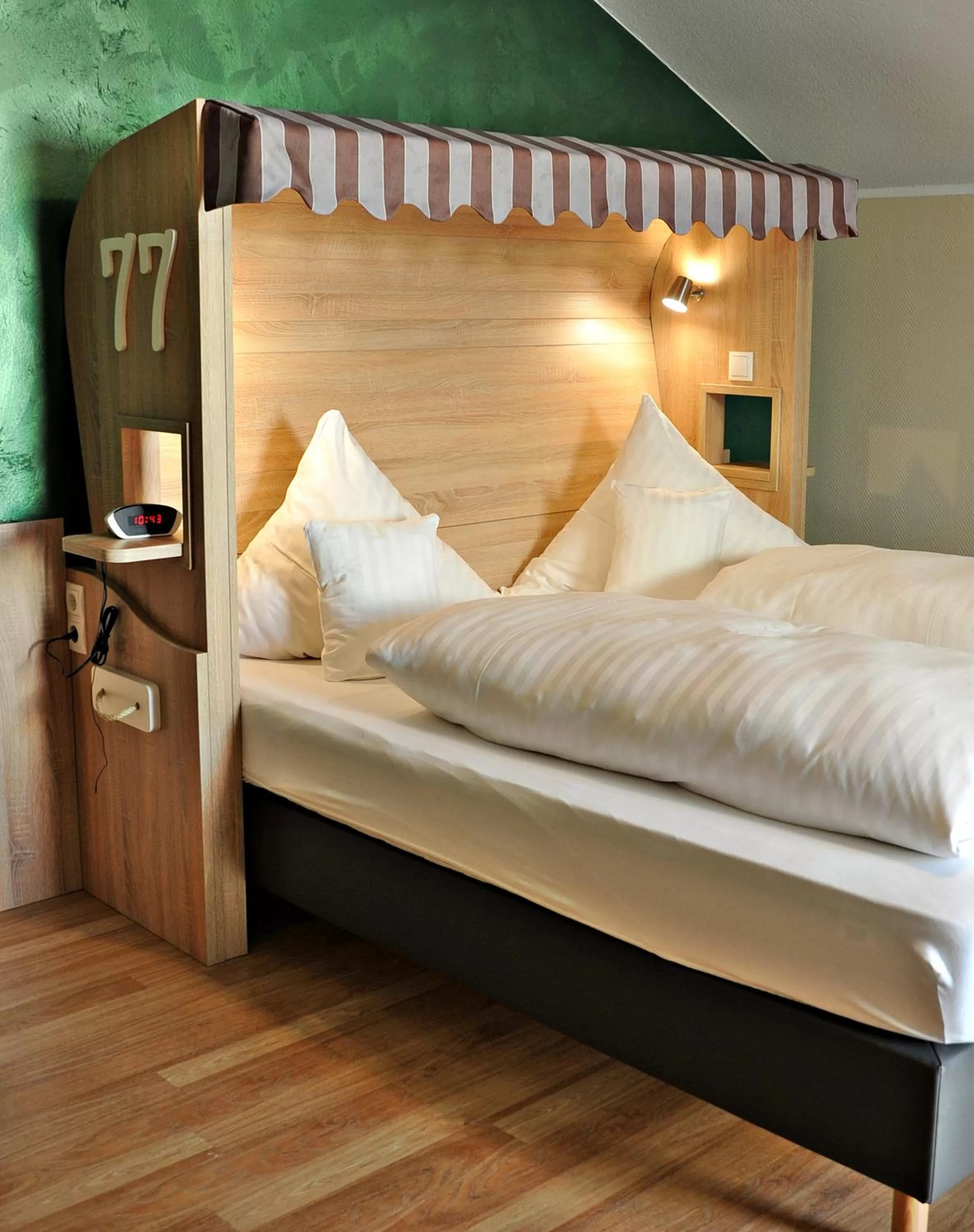 Bed in Hotel Restaurant Bürgerklause Tapken