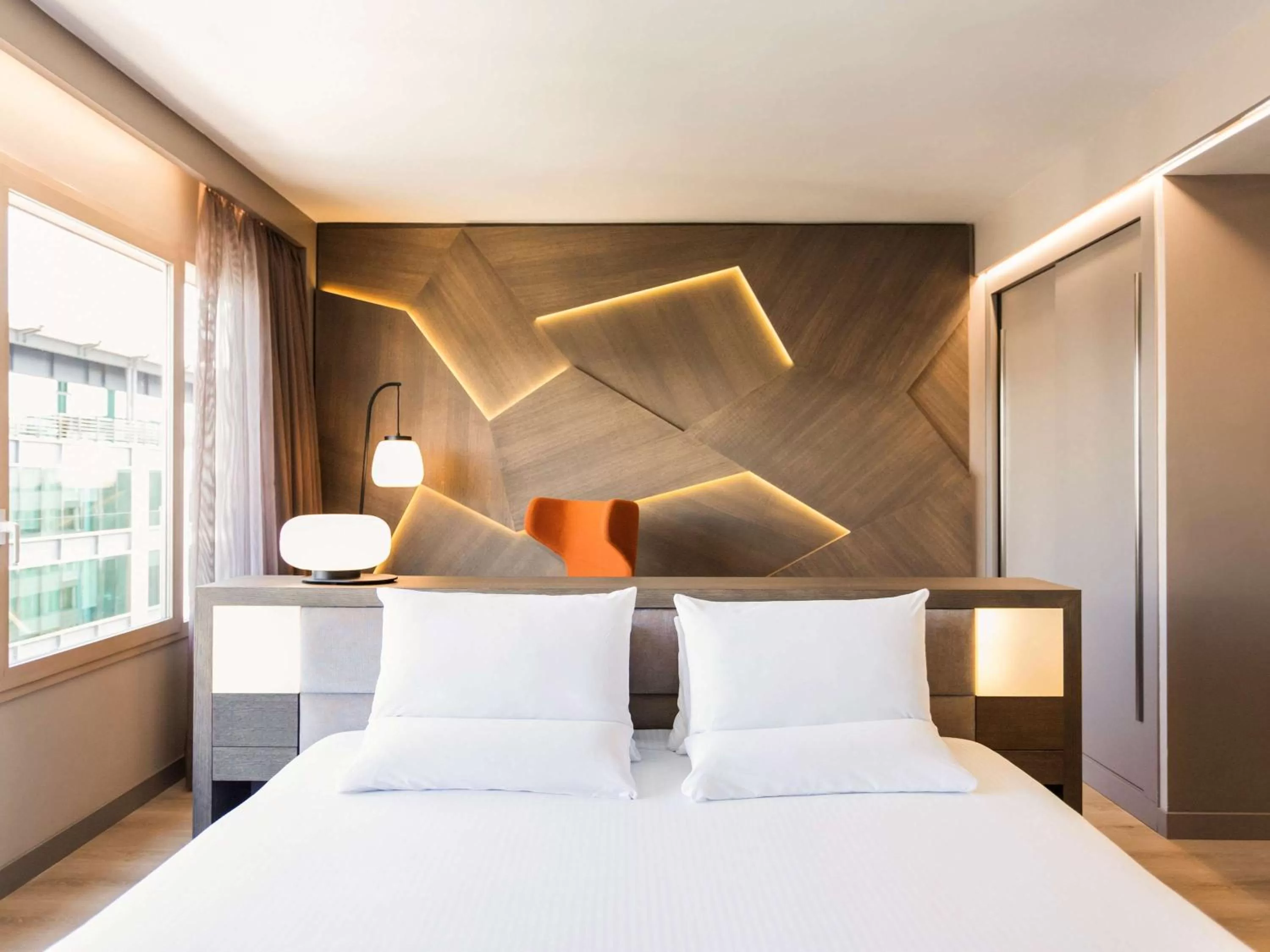 Photo of the whole room, Bed in Novotel Campo De Las Naciones