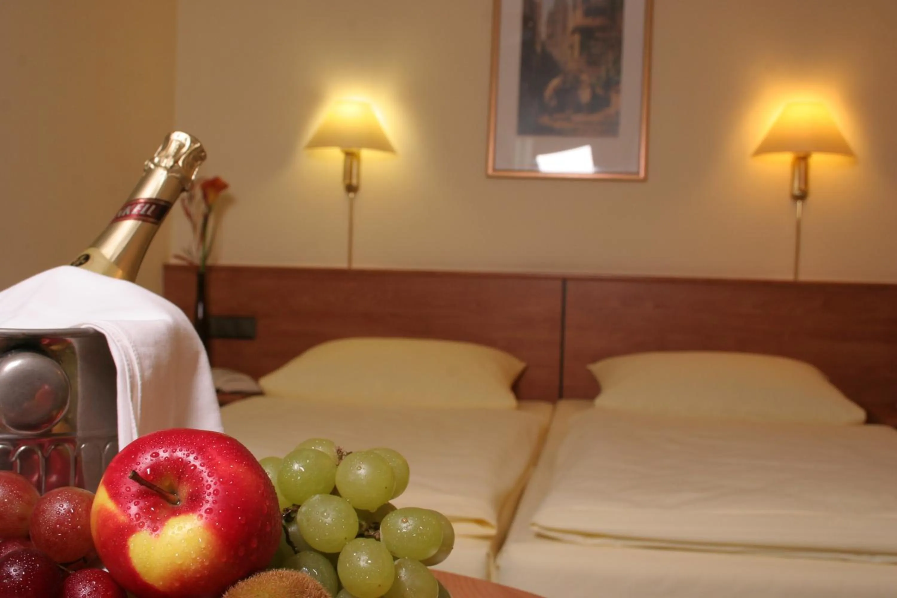 Bed in Hotel Goldenes Fass in Rothenburg ob der Tauber