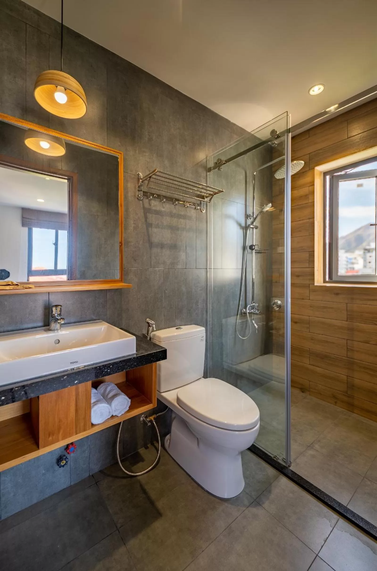 Shower in Coast House Boutique Hotel