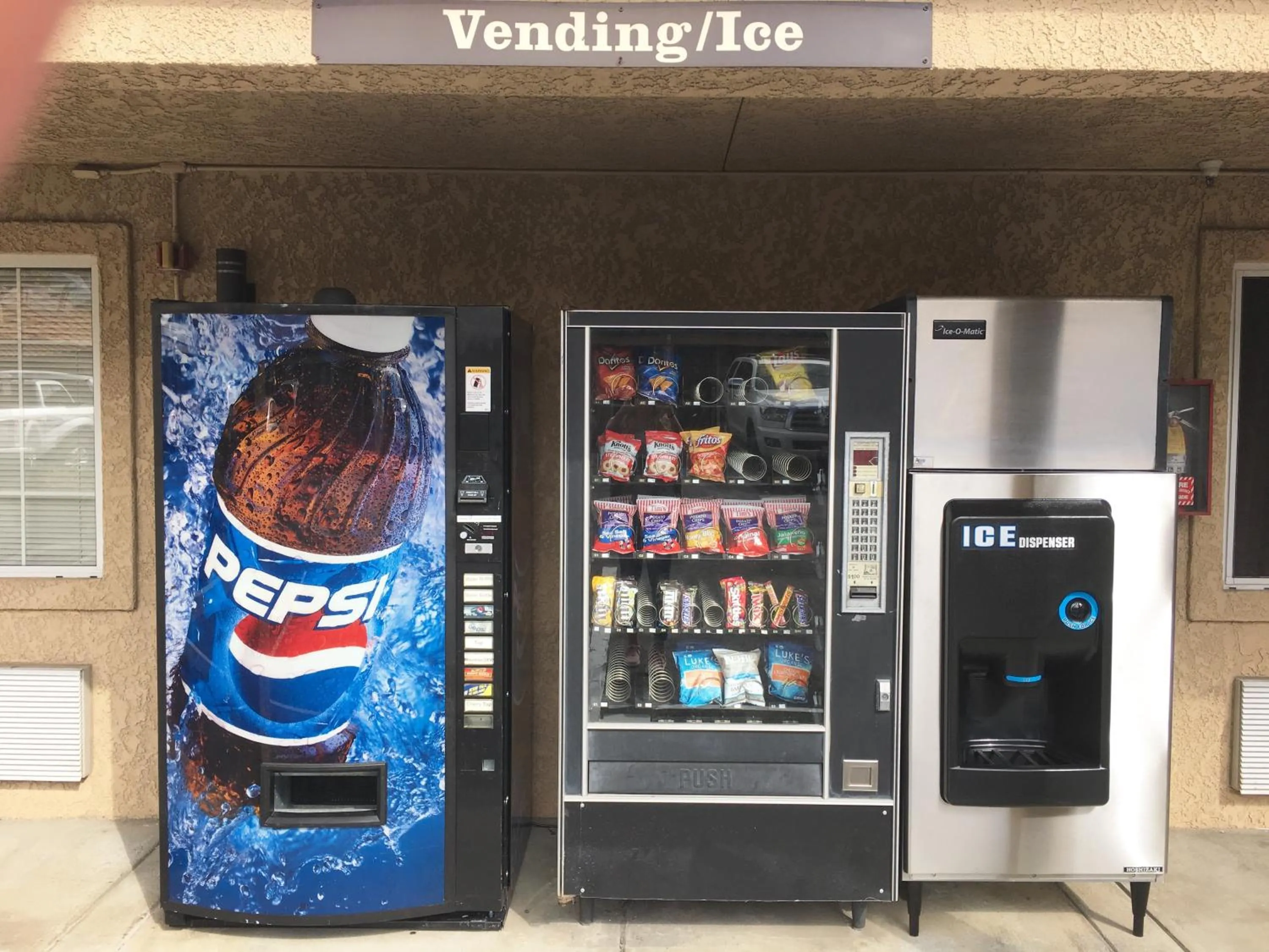 Area and facilities in BridgePoint Inn Daly City