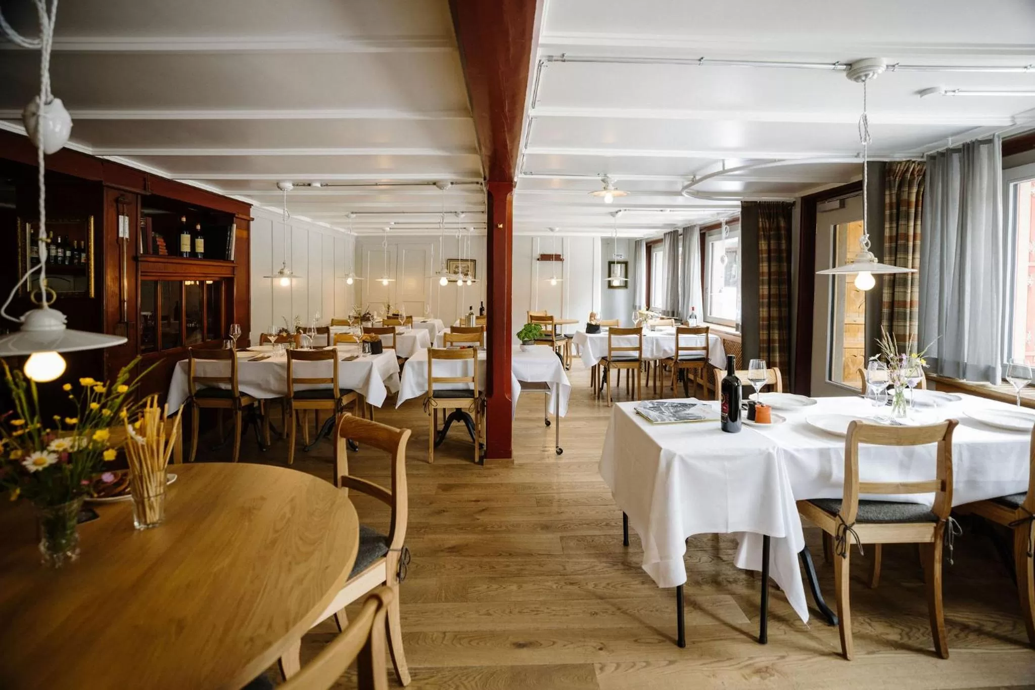 Restaurant/places to eat in Hotel PINTE