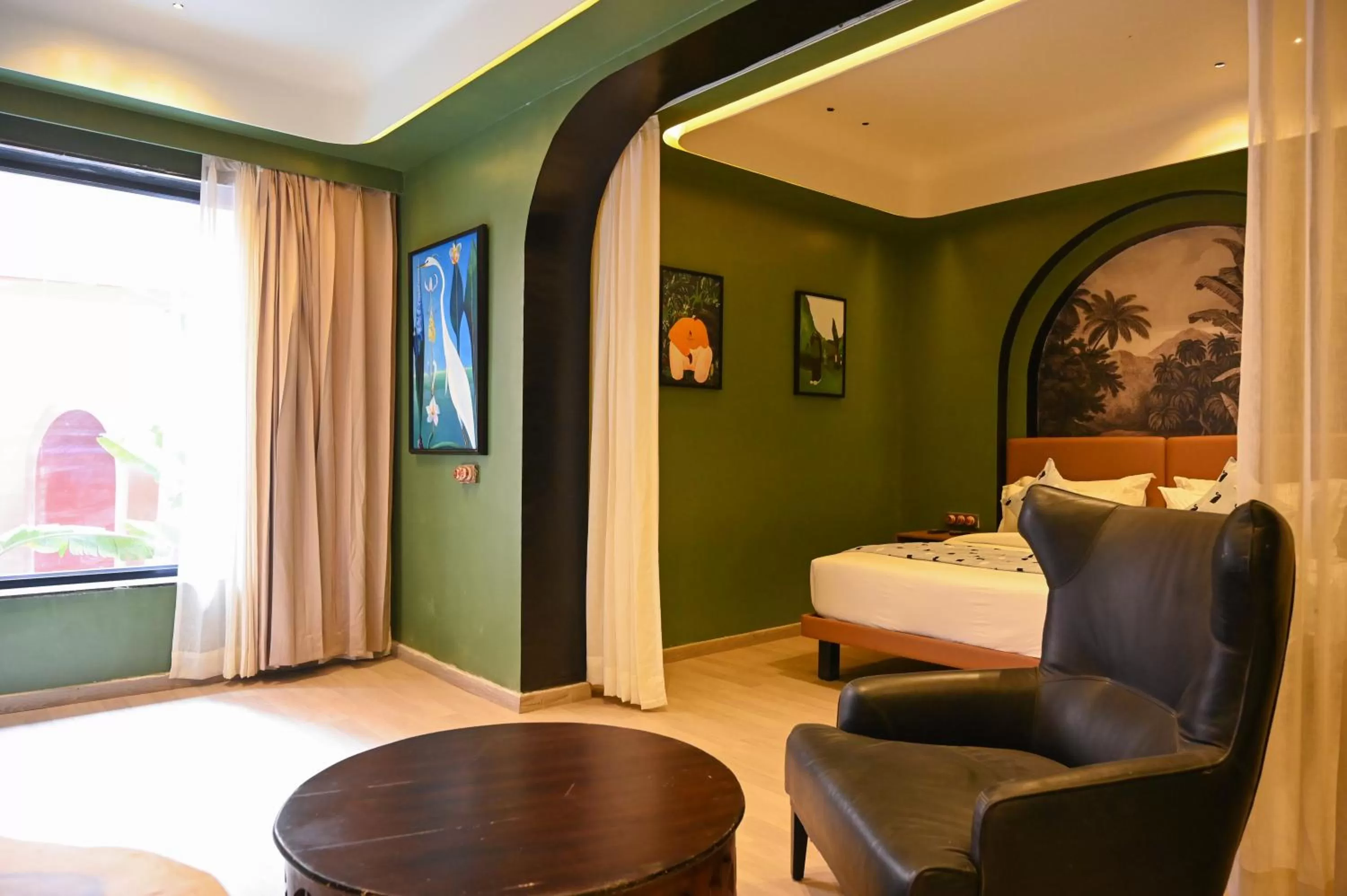 View (from property/room), Bed in The Red Pier - My Downtown Hotels