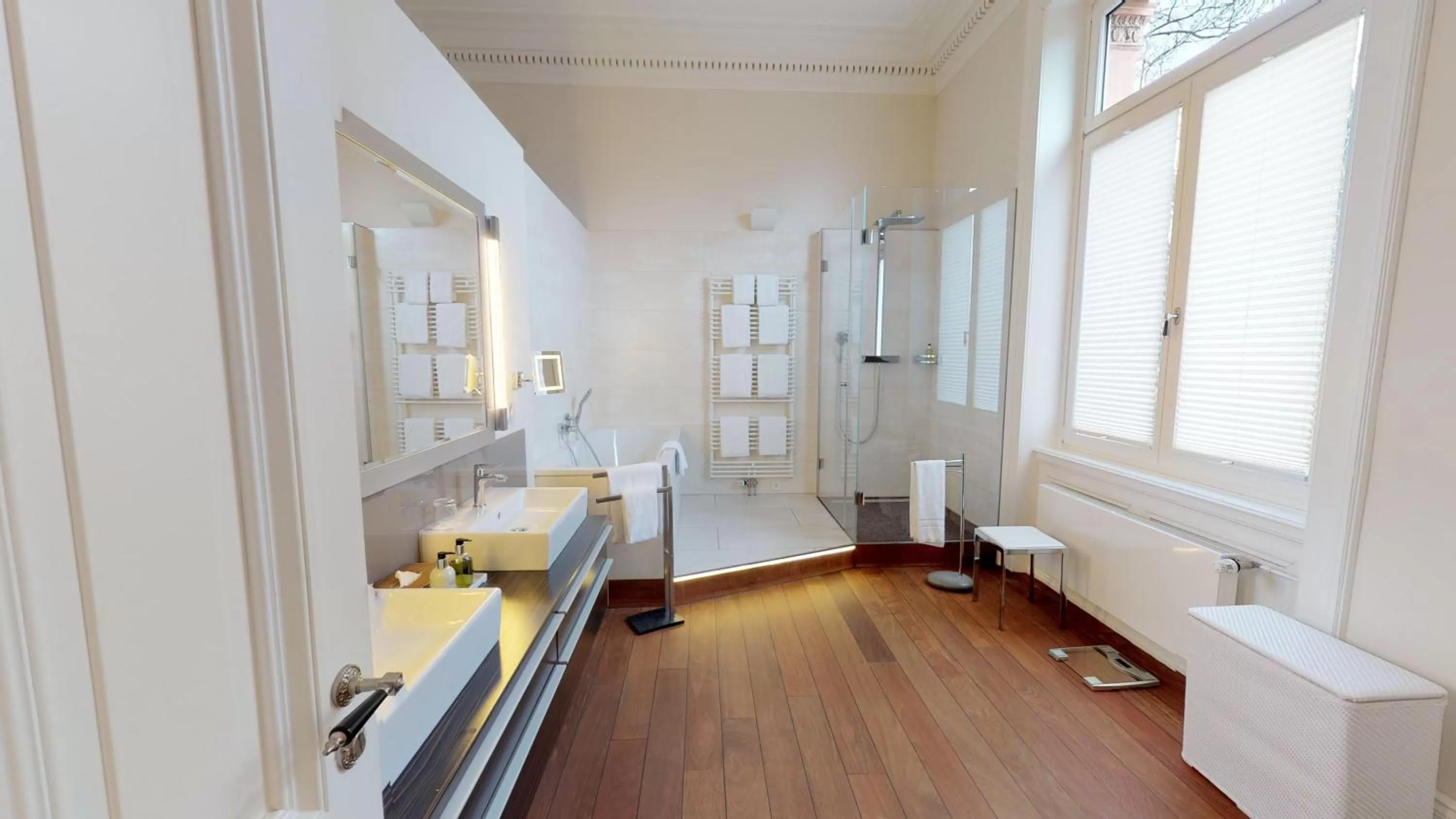 Bathroom in Hotel Oranien Wiesbaden