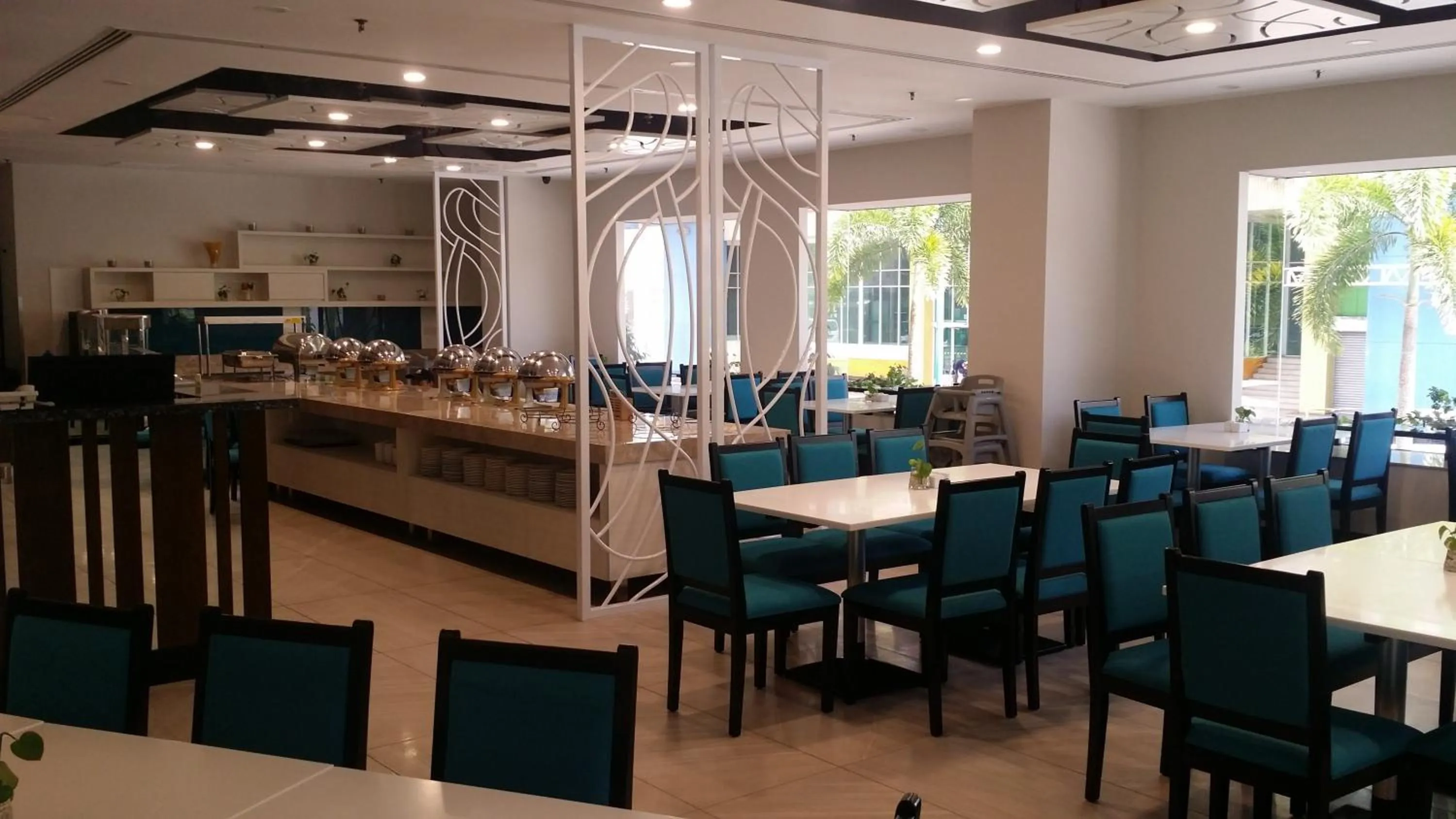 Dining area in Harbour View Hotel