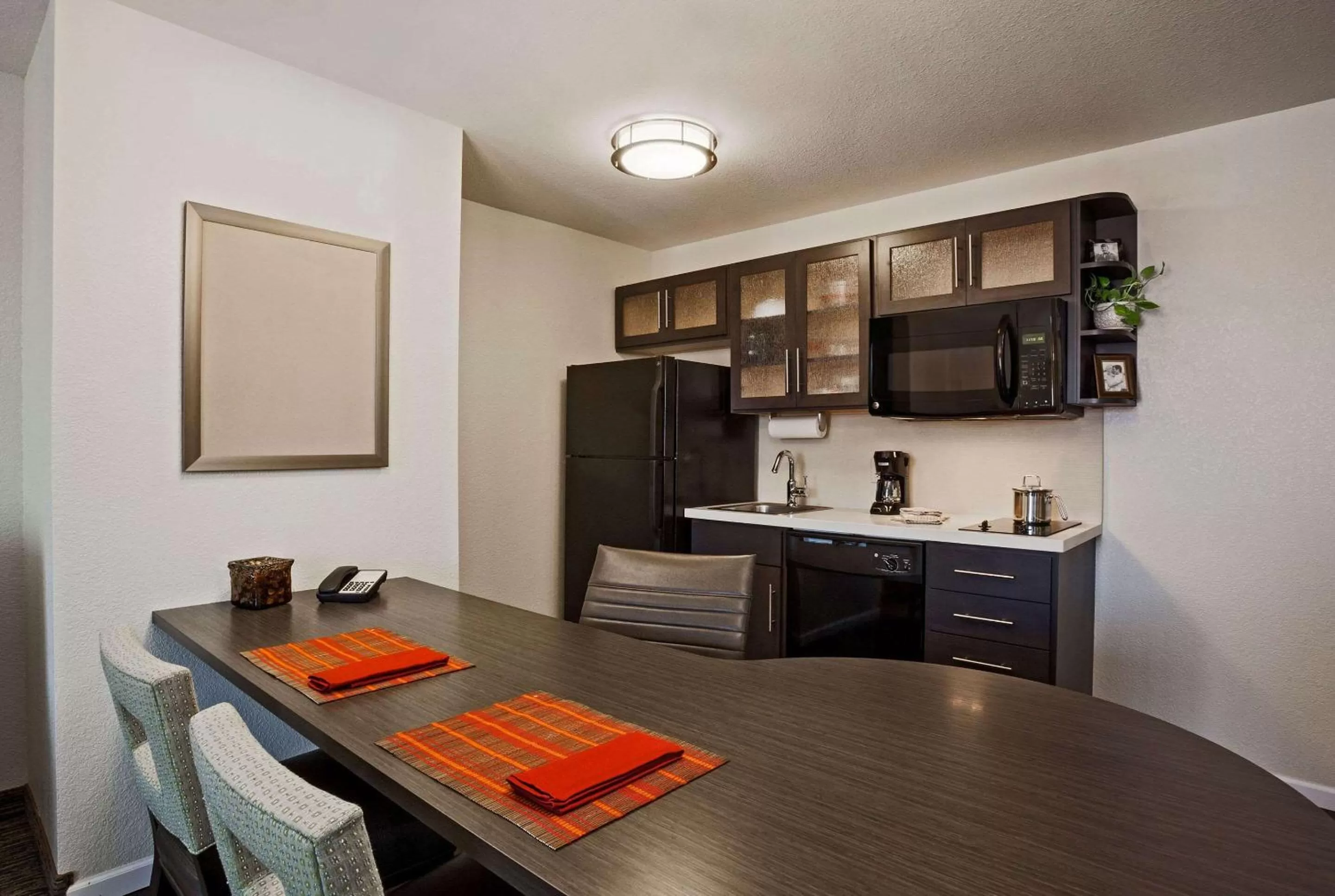 Bedroom in MainStay Suites- Kansas City Overland Park