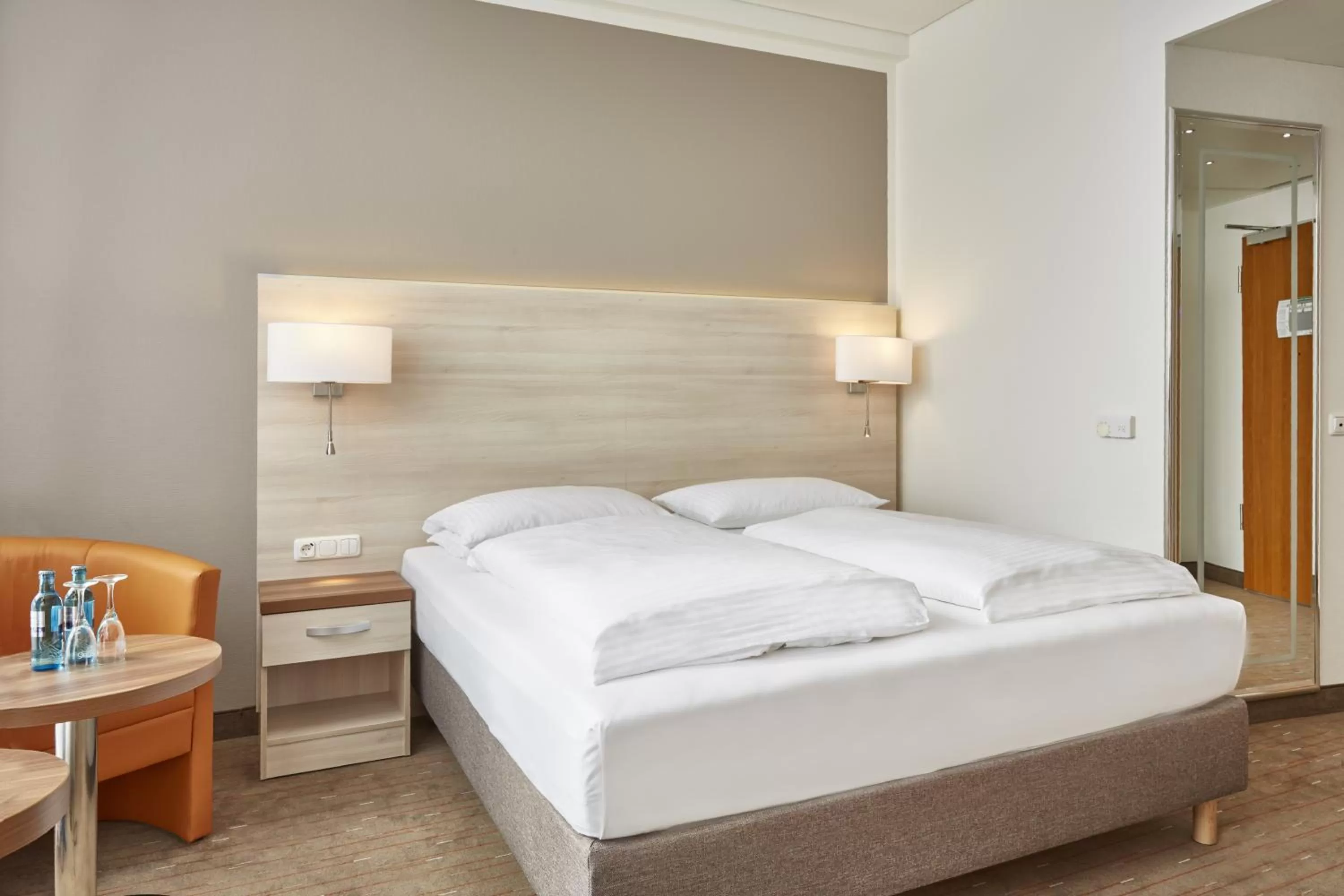 Bed in H+ Hotel Berlin Mitte