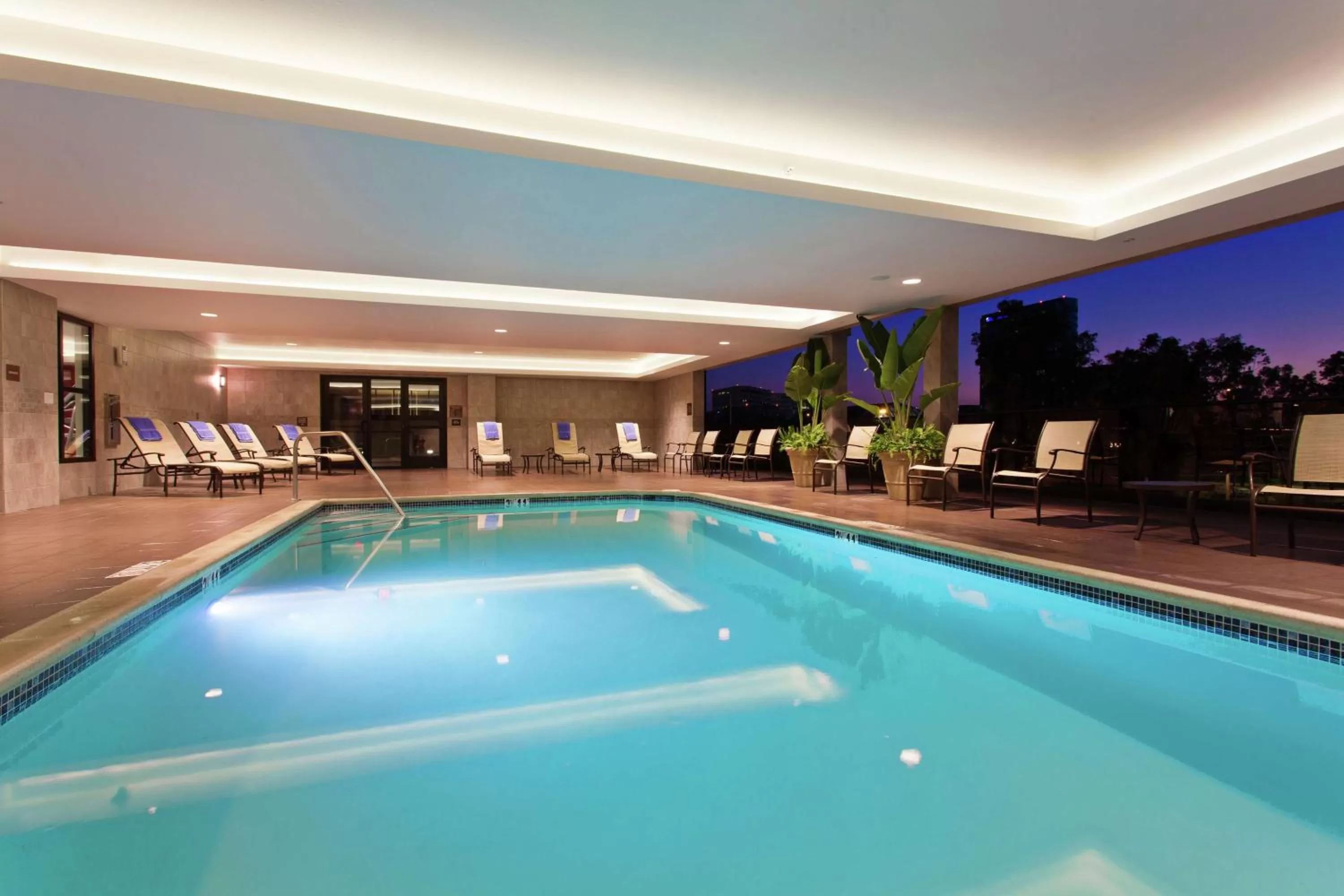 Swimming pool in Hilton Garden Inn Irvine/Orange County Airport