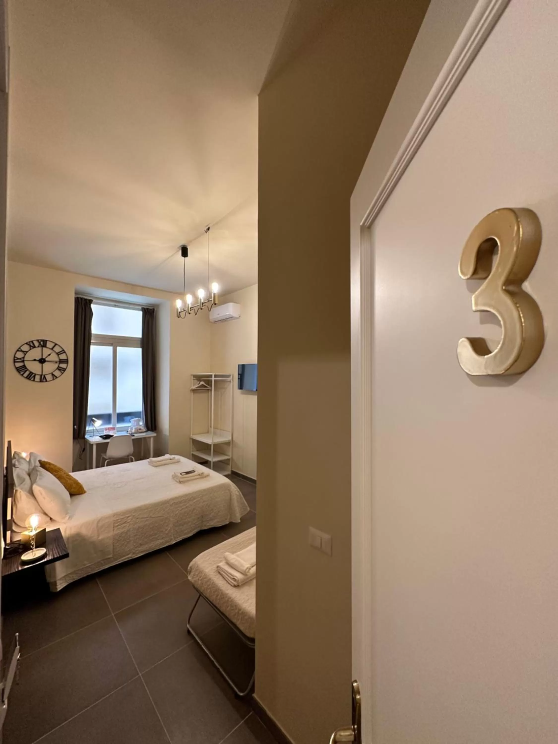 Bed, Bathroom in B&B Scarlatti 60