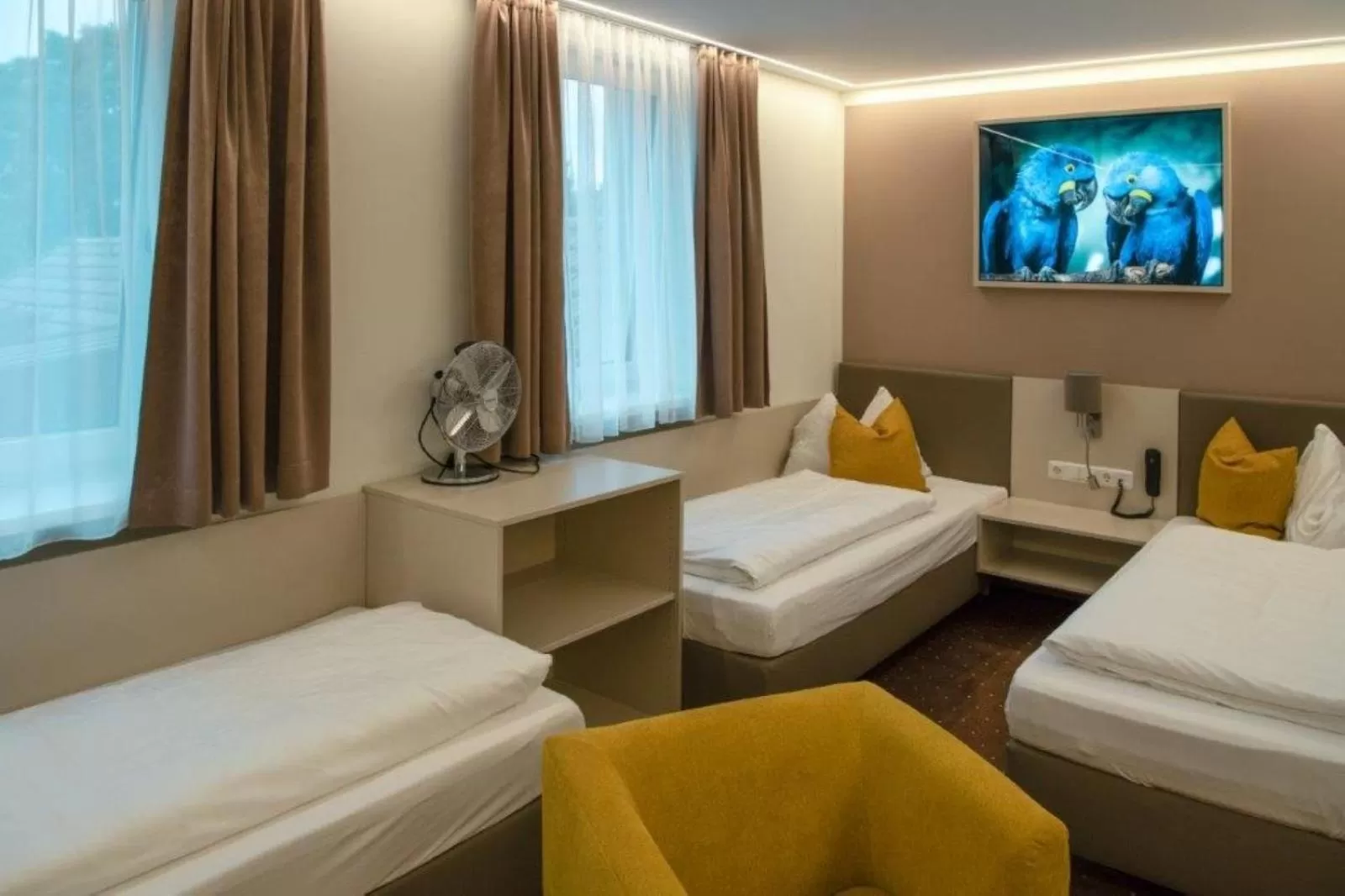 Photo of the whole room, Bed in Hotel Lokomotive