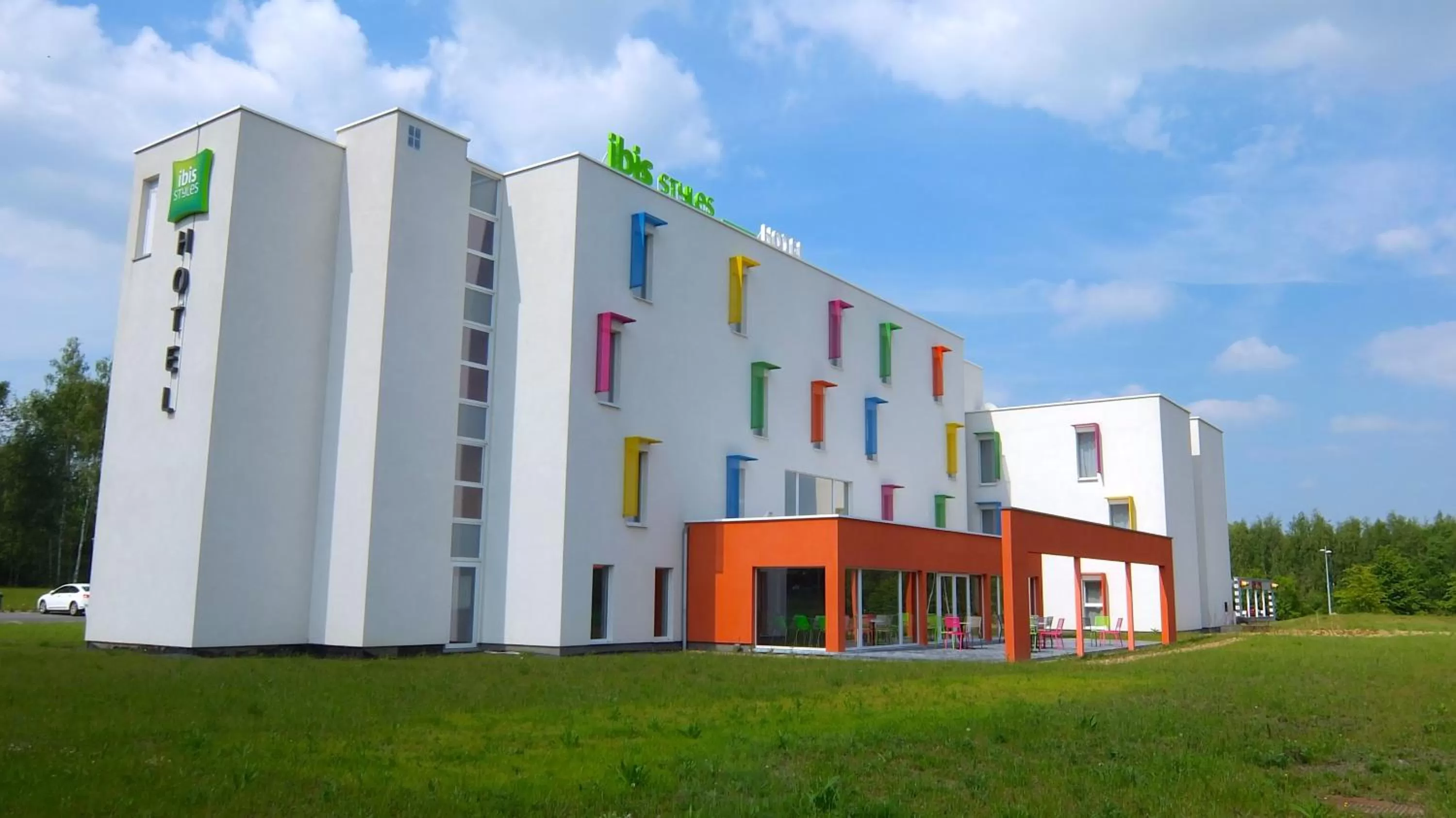 Facade/entrance in Ibis Styles Nivelles