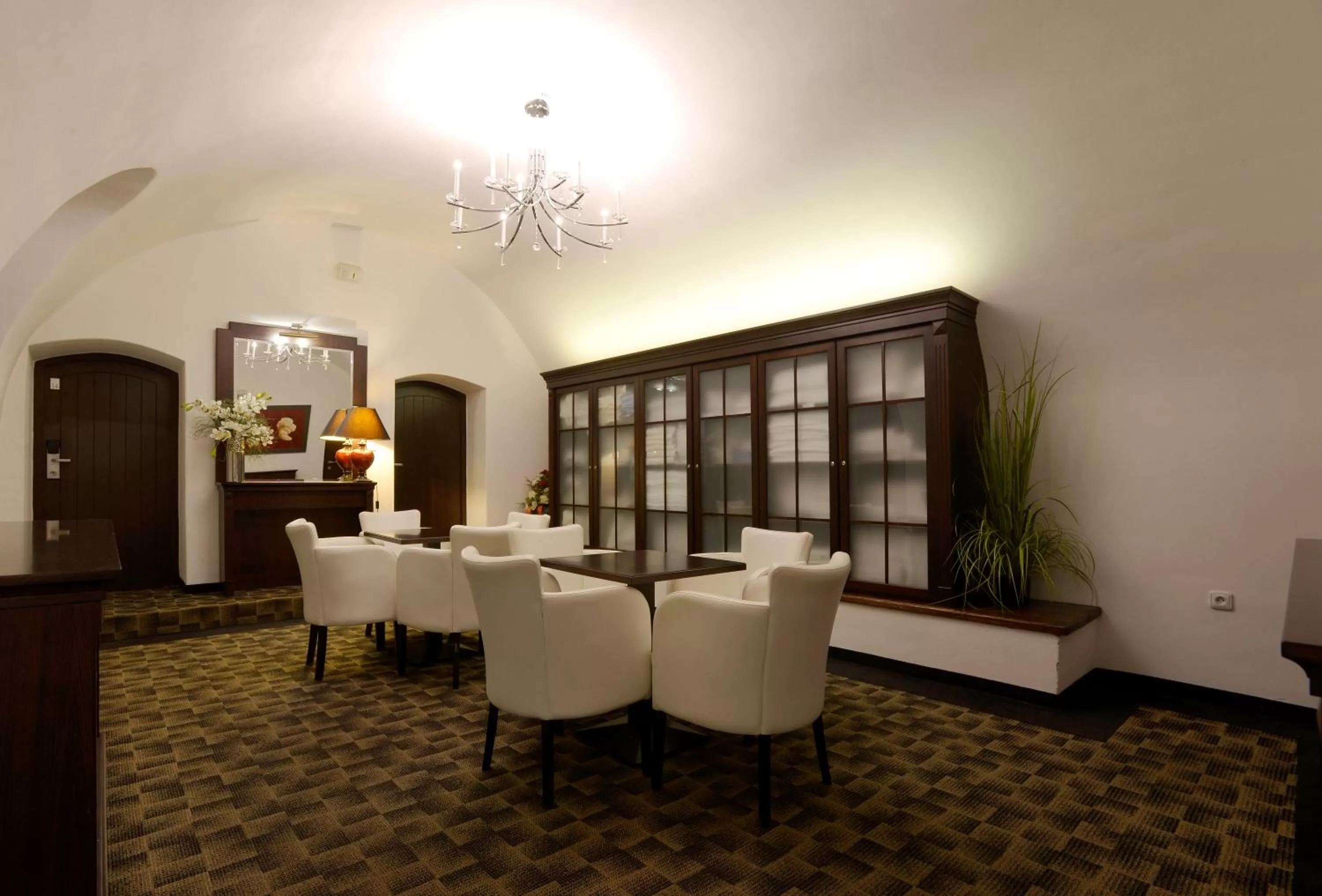 Communal lounge/ TV room in Hotel Grand