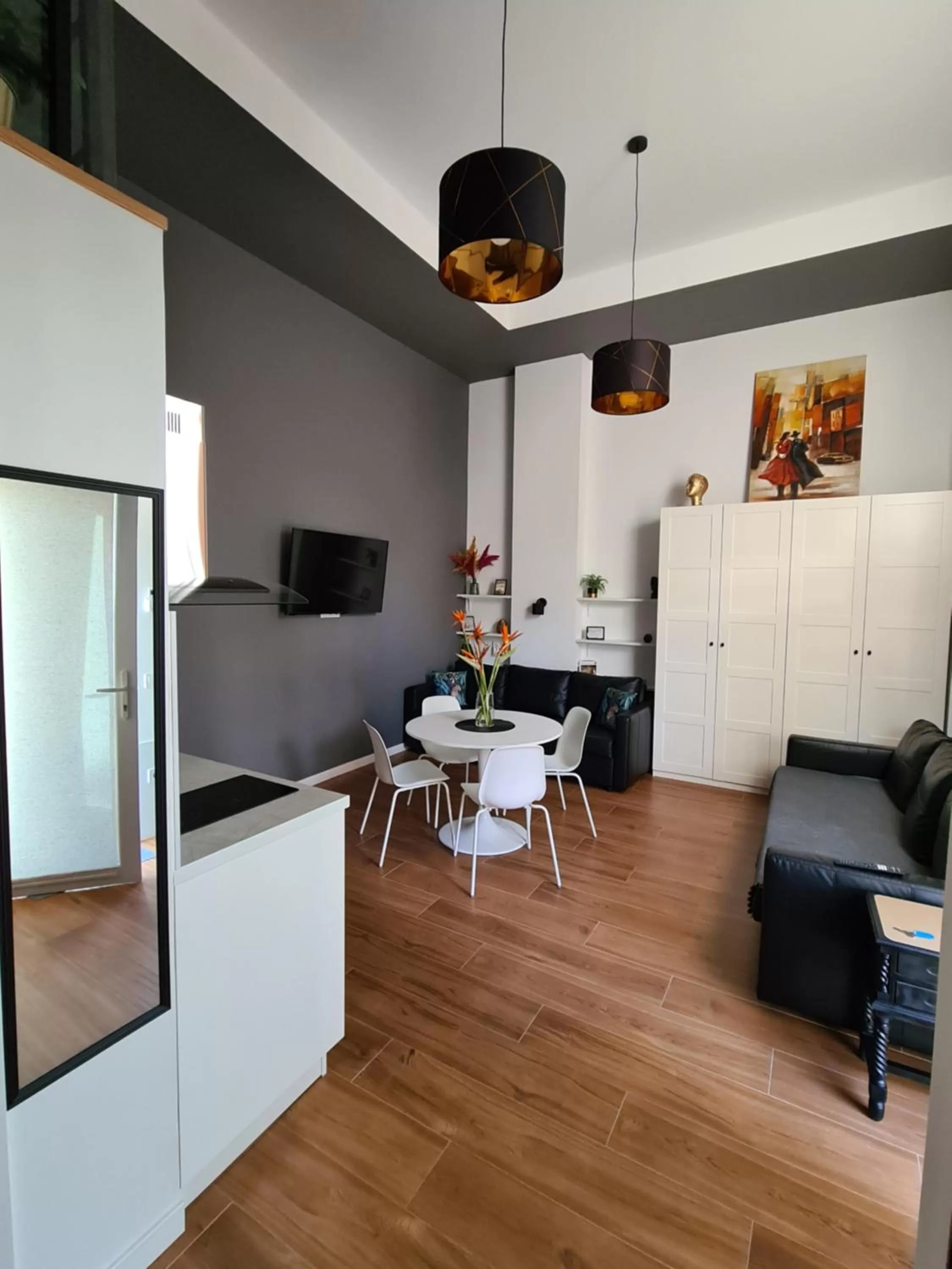 TV and multimedia in Hlius Brand New Apartments