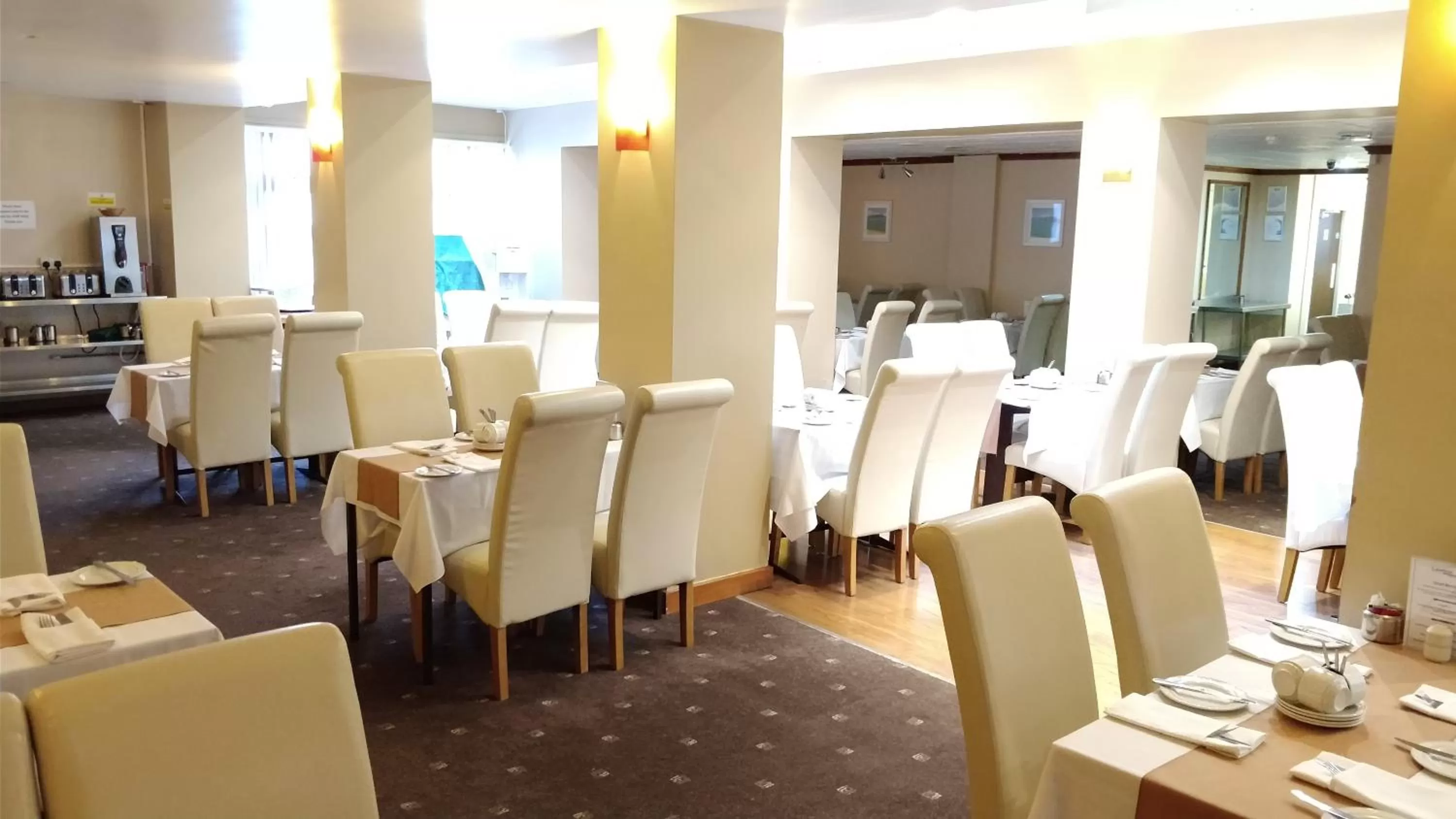 Coffee/tea facilities in The Lawton