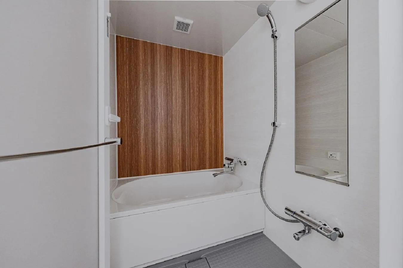 Shower in Folio Sakura Shinsaibashi Osaka by Banyan Group