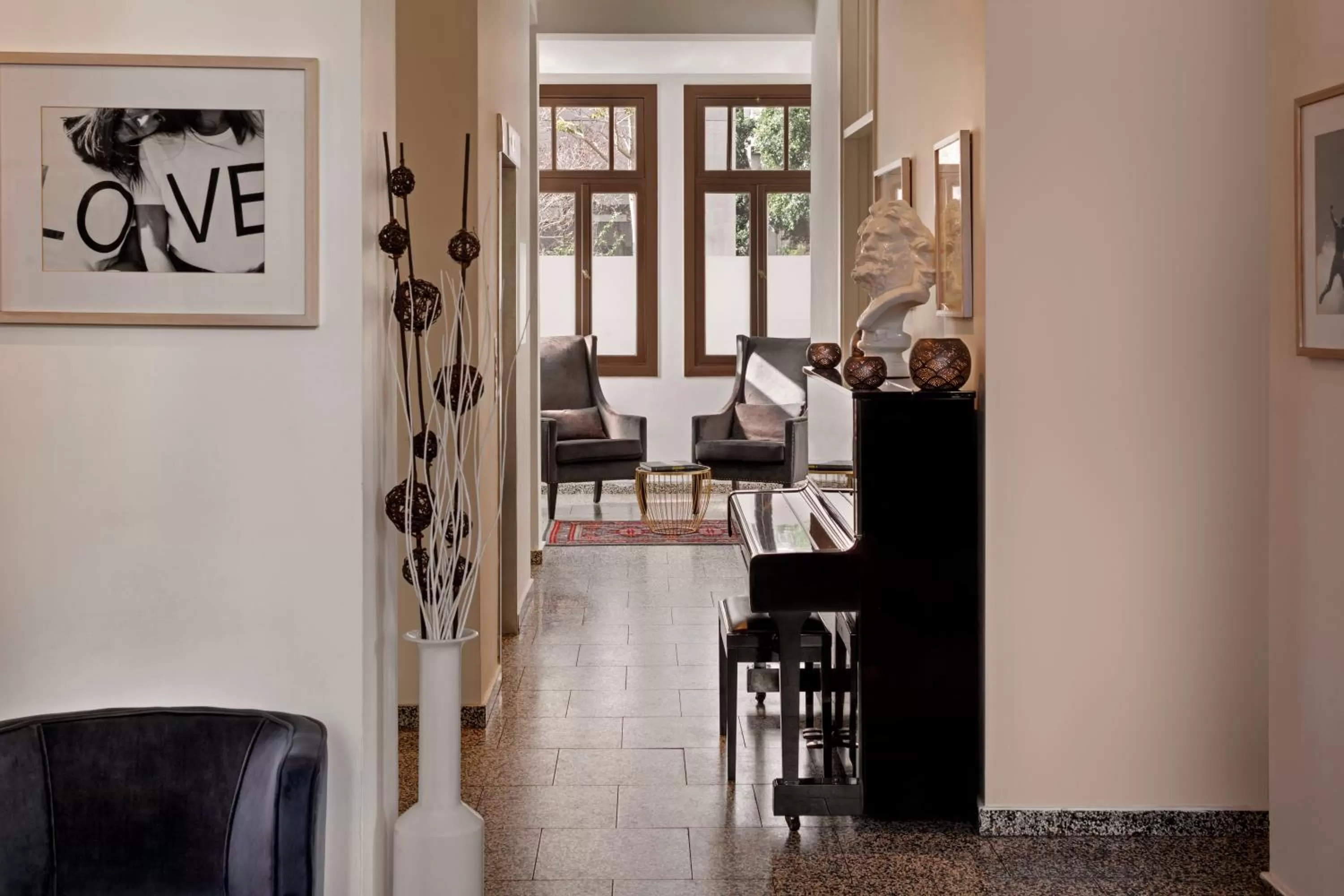 Evening entertainment, Seating Area in Townhouse Residence a member of Brown Hotels
