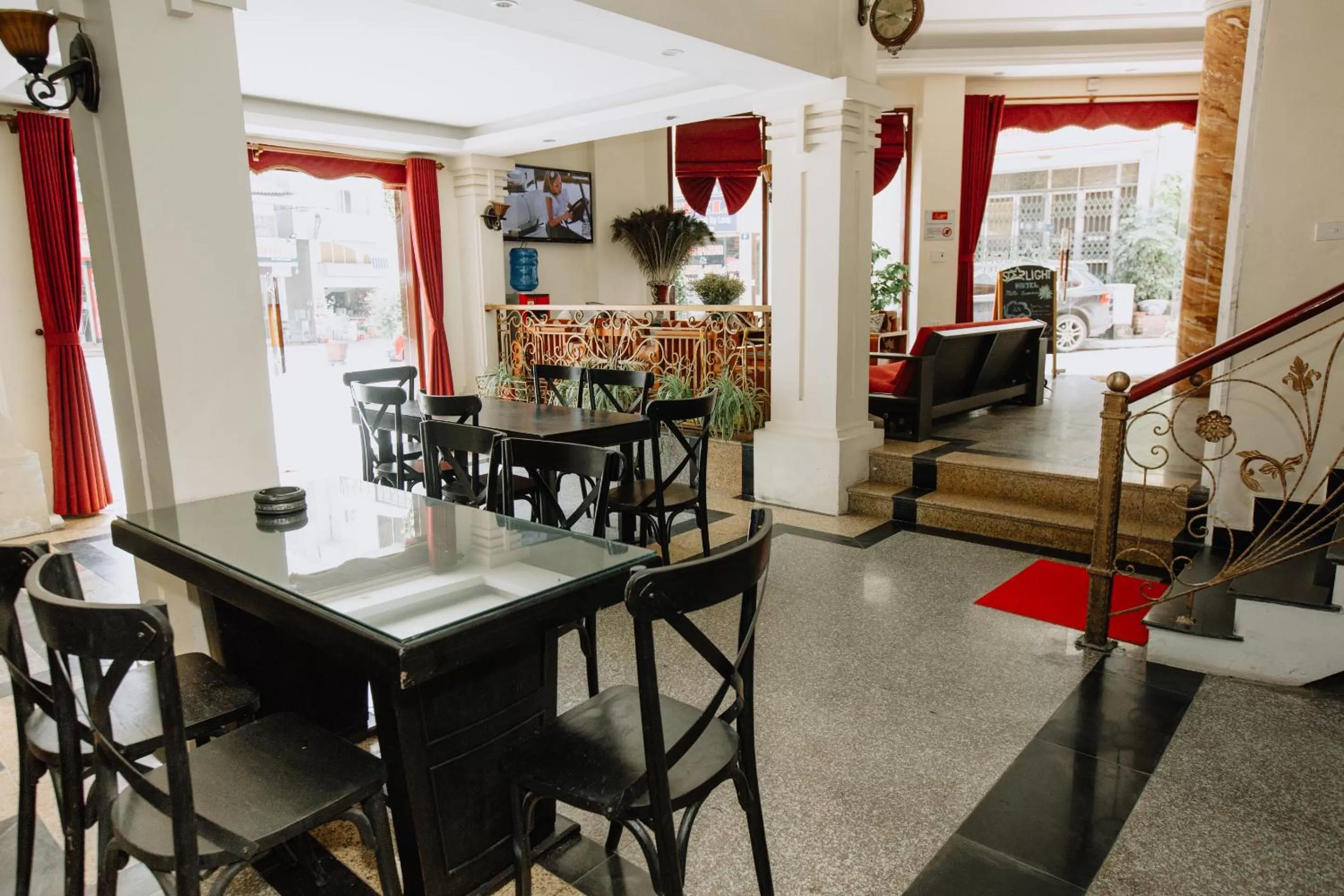 Restaurant/Places to Eat in Hạ Long Starlight Hotel