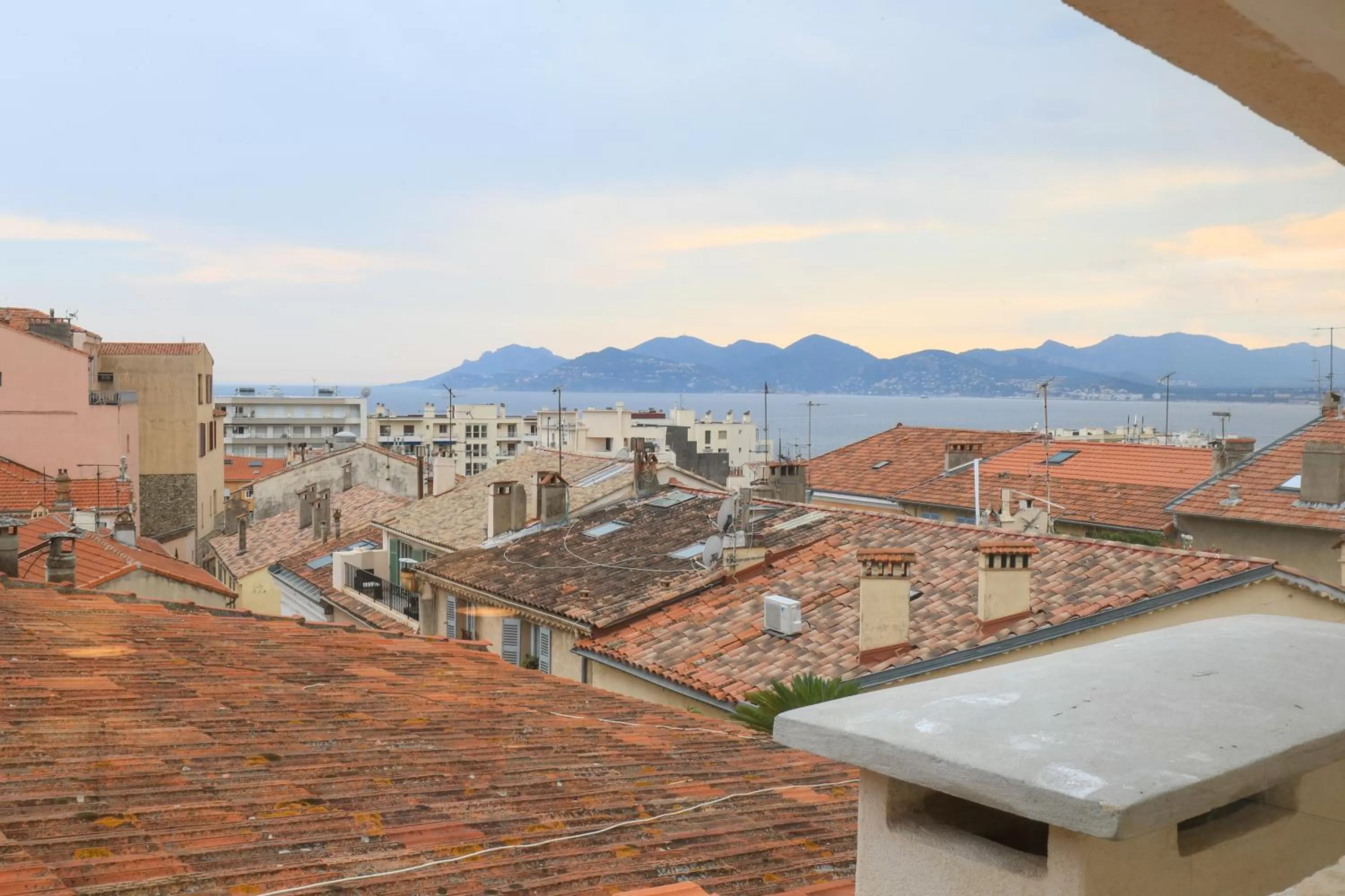 Nearby landmark in Traverse Des Artistes