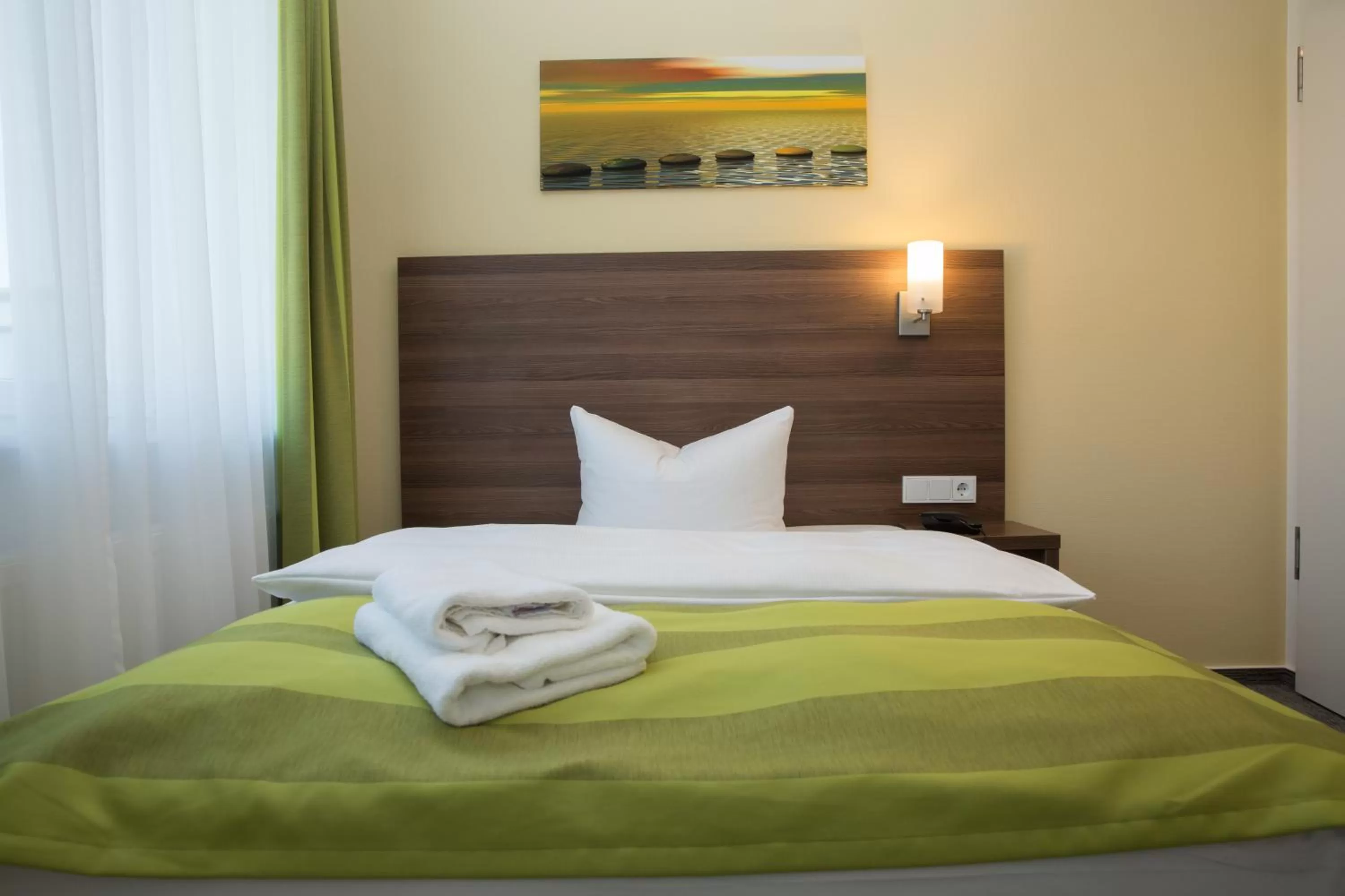 Bed in Trip Inn Goethe Conference Hotel