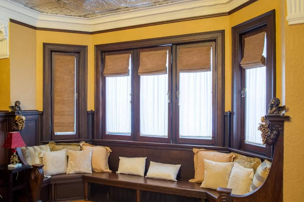 Living room, Seating Area in Grey Gables Inn