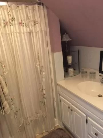 Bathroom in Victorian Charm Inn