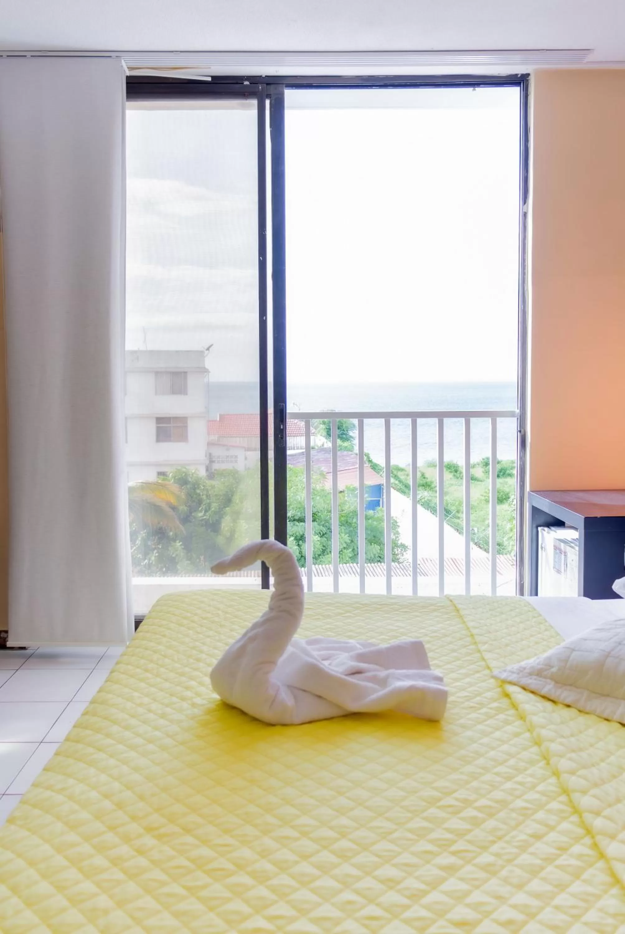 Balcony/Terrace, Bed in Hostal Antares