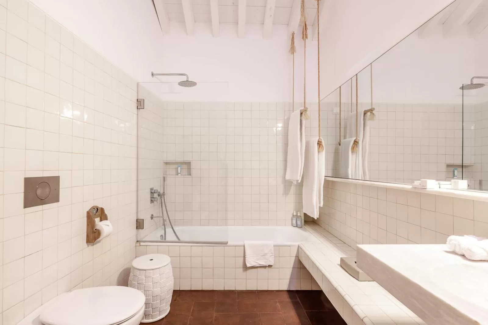 Bathroom in Torre de Palma Wine Hotel, Monforte, a Member of Design Hotels