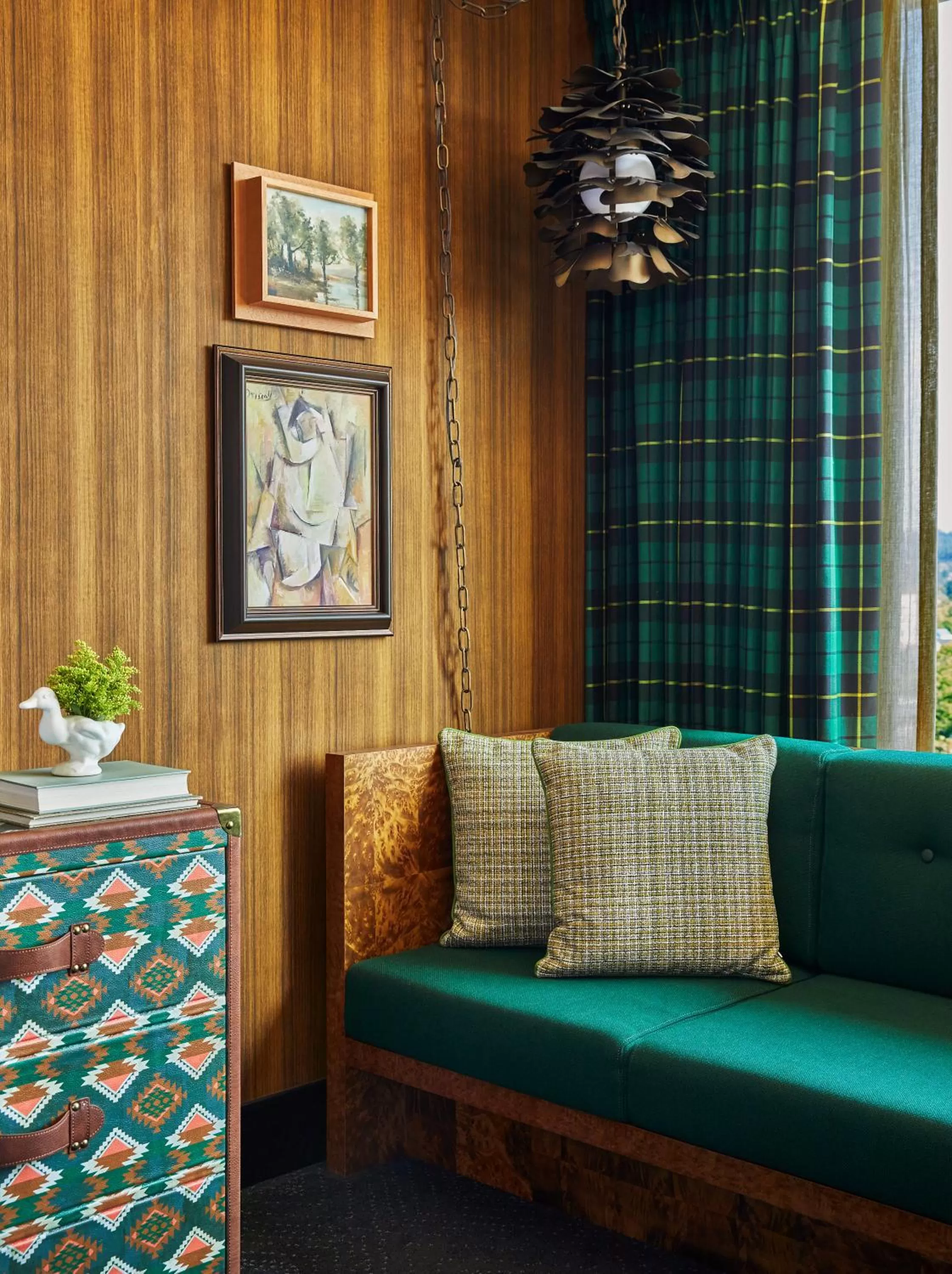 Seating area in Graduate by Hilton Eugene