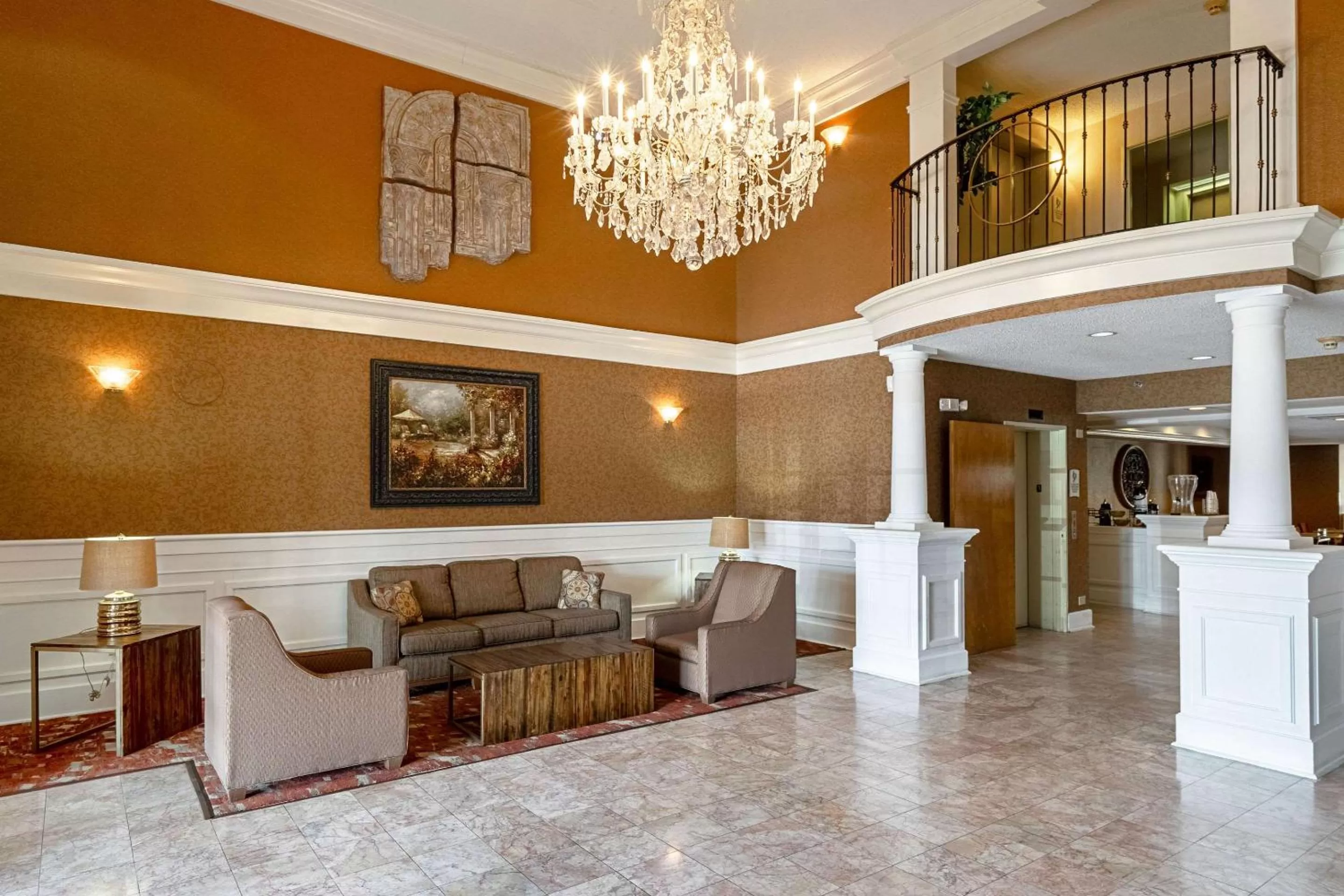 Lobby or reception in Quality Suites San Antonio Northeast
