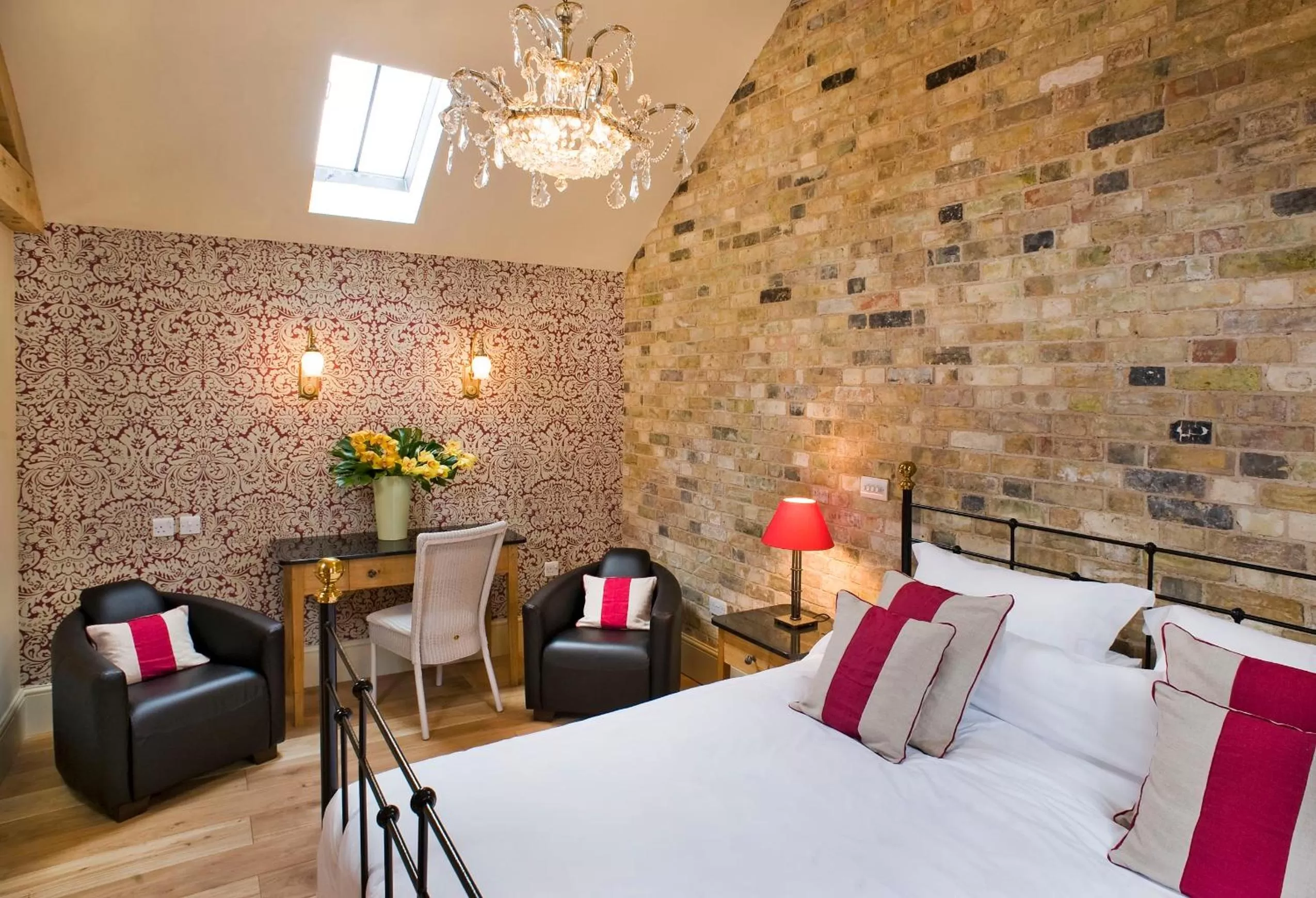 Coffee/tea facilities, Bed in The Fox by Greene King Inns