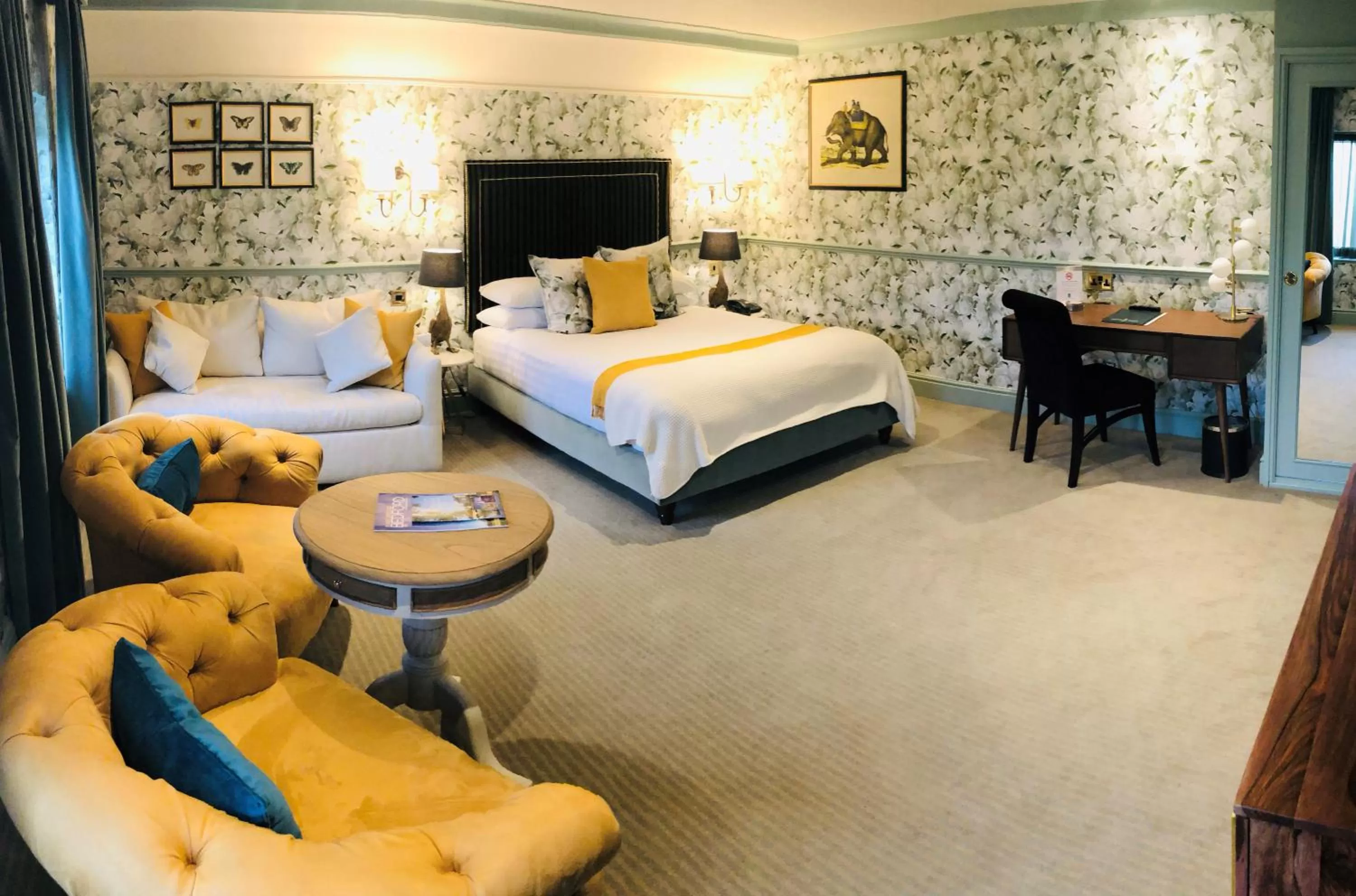 Photo of the whole room, Bed in Bedford Swan Hotel and Thermal Spa