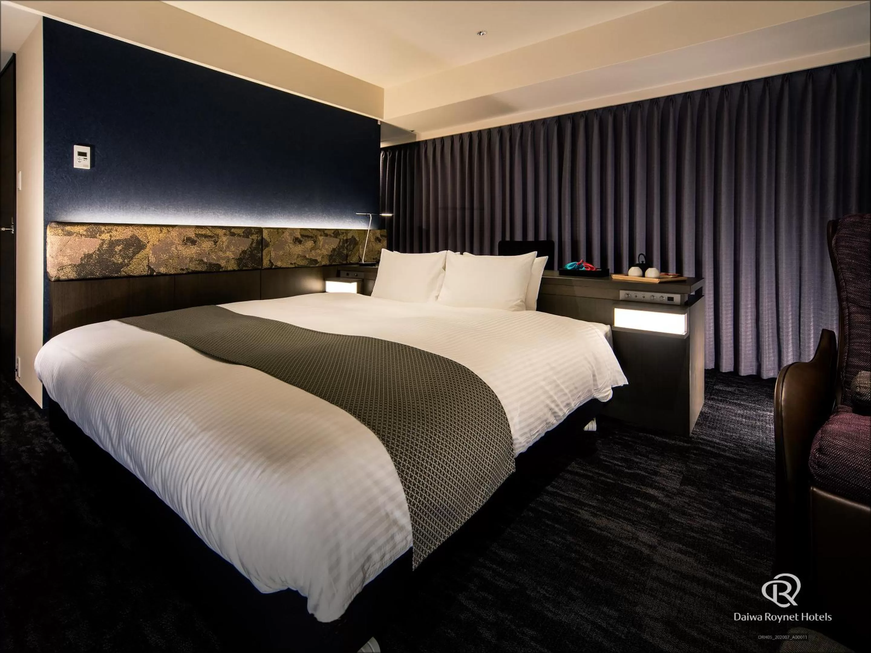 Bed in Daiwa Roynet Hotel Kyoto Ekimae PREMIER