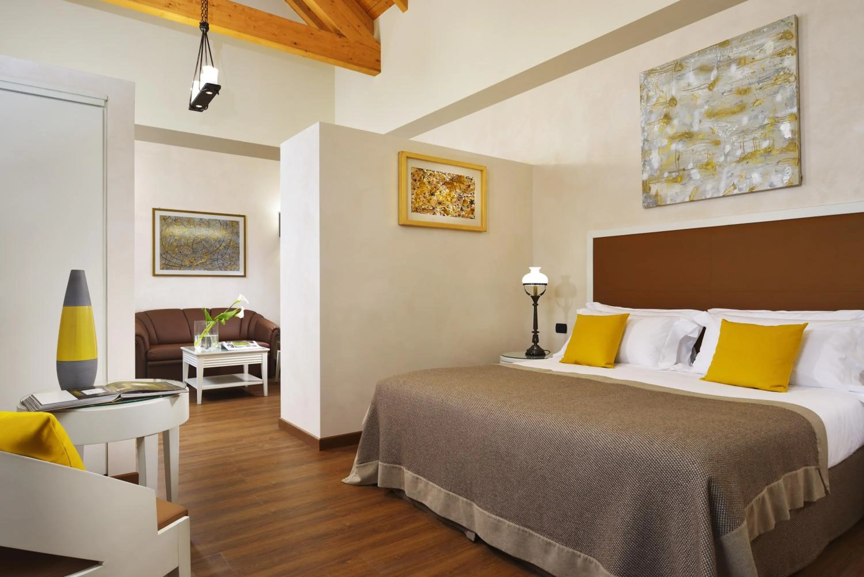 Photo of the whole room, Bed in Castello Dal Pozzo Resort Lago Maggiore - Preferred Hotels & Resorts