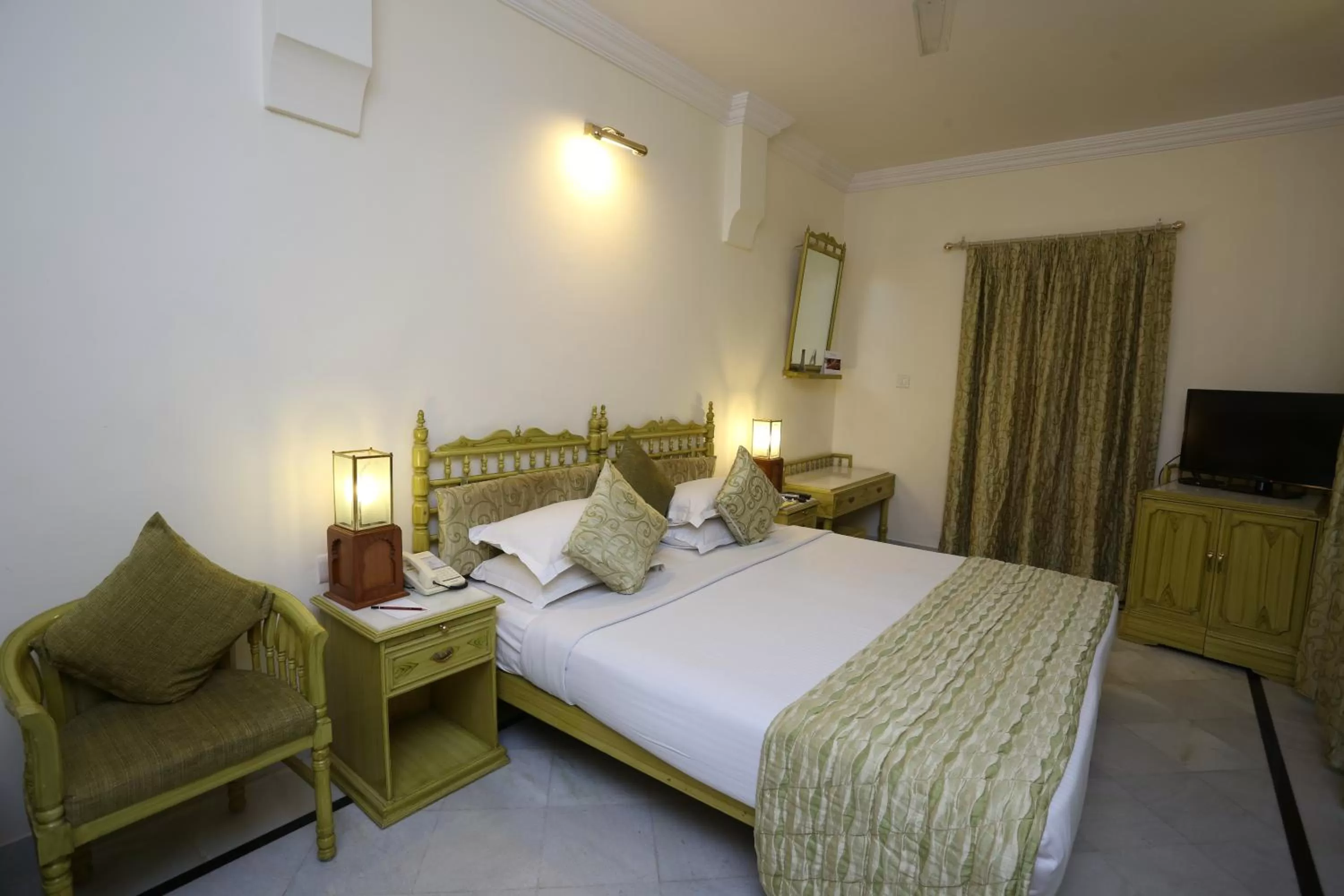 Bedroom, Bed in Garden Hotel - Heritage by HRH Group of Hotels