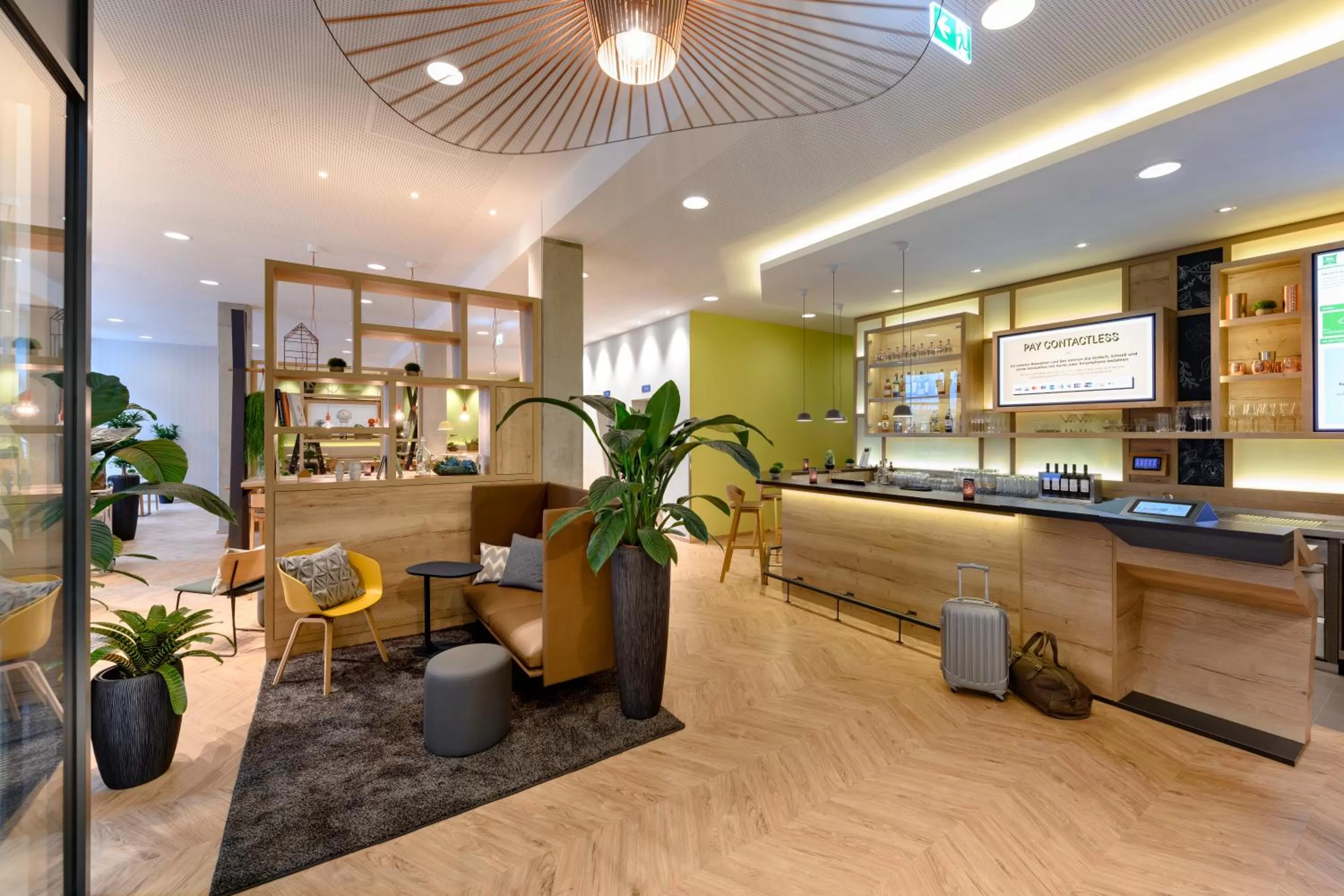 Lobby or reception in Ibis Styles Aschaffenburg