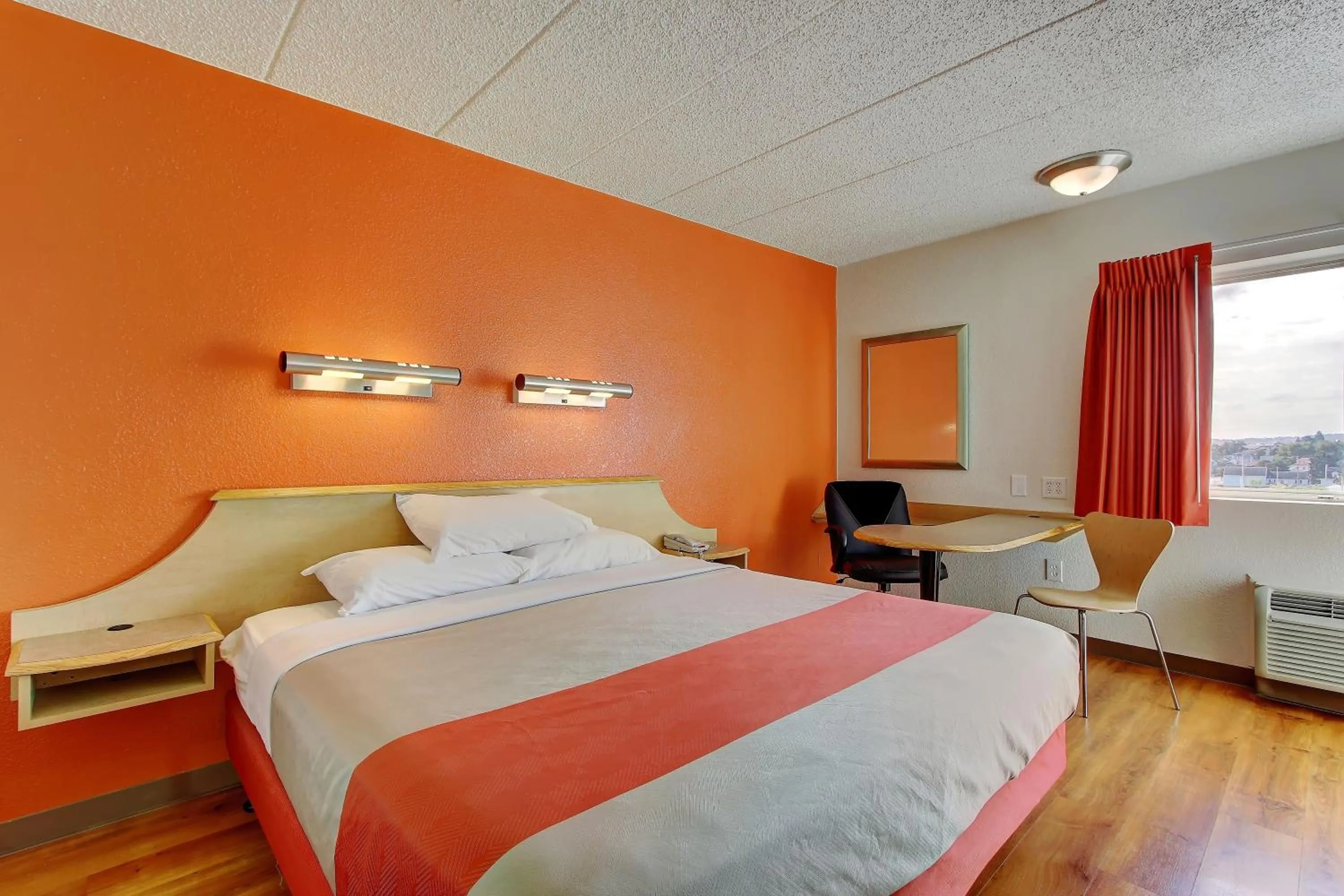 Seating area, Bed in Motel 6-York, PA - North