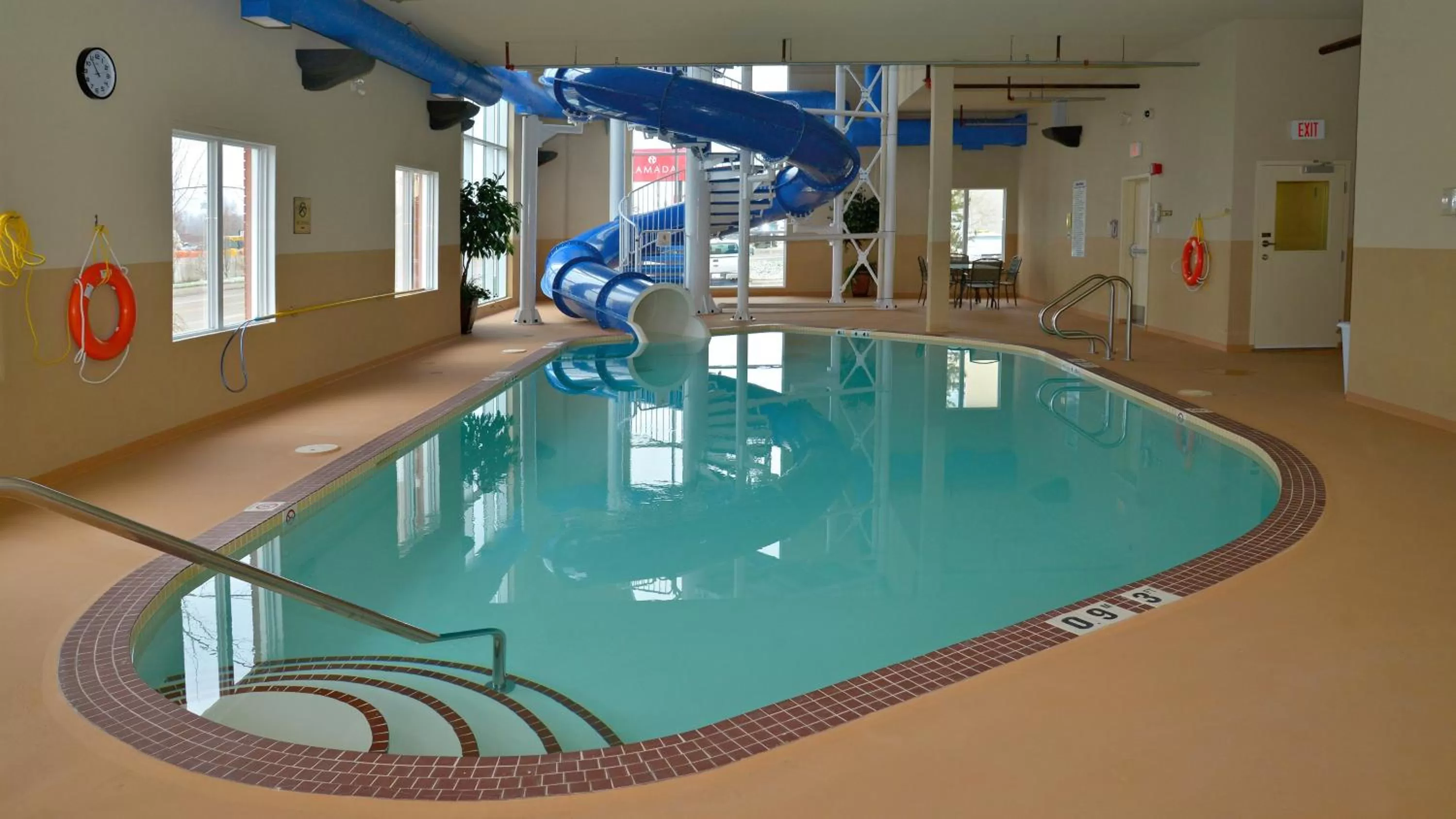 Swimming pool in Holiday Inn Express Hotel & Suites Edson by IHG