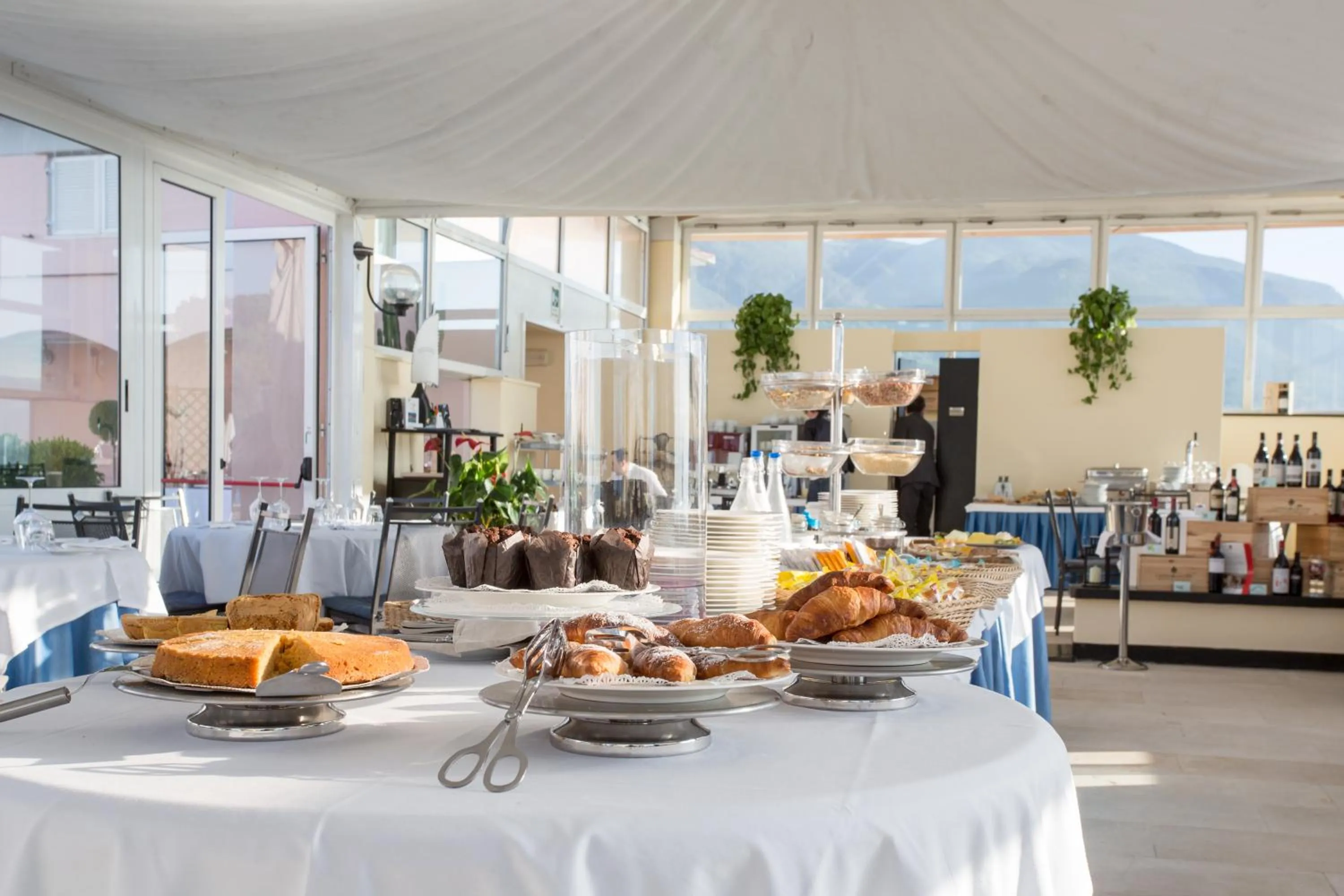 Continental breakfast in Hotel Punta San Martino