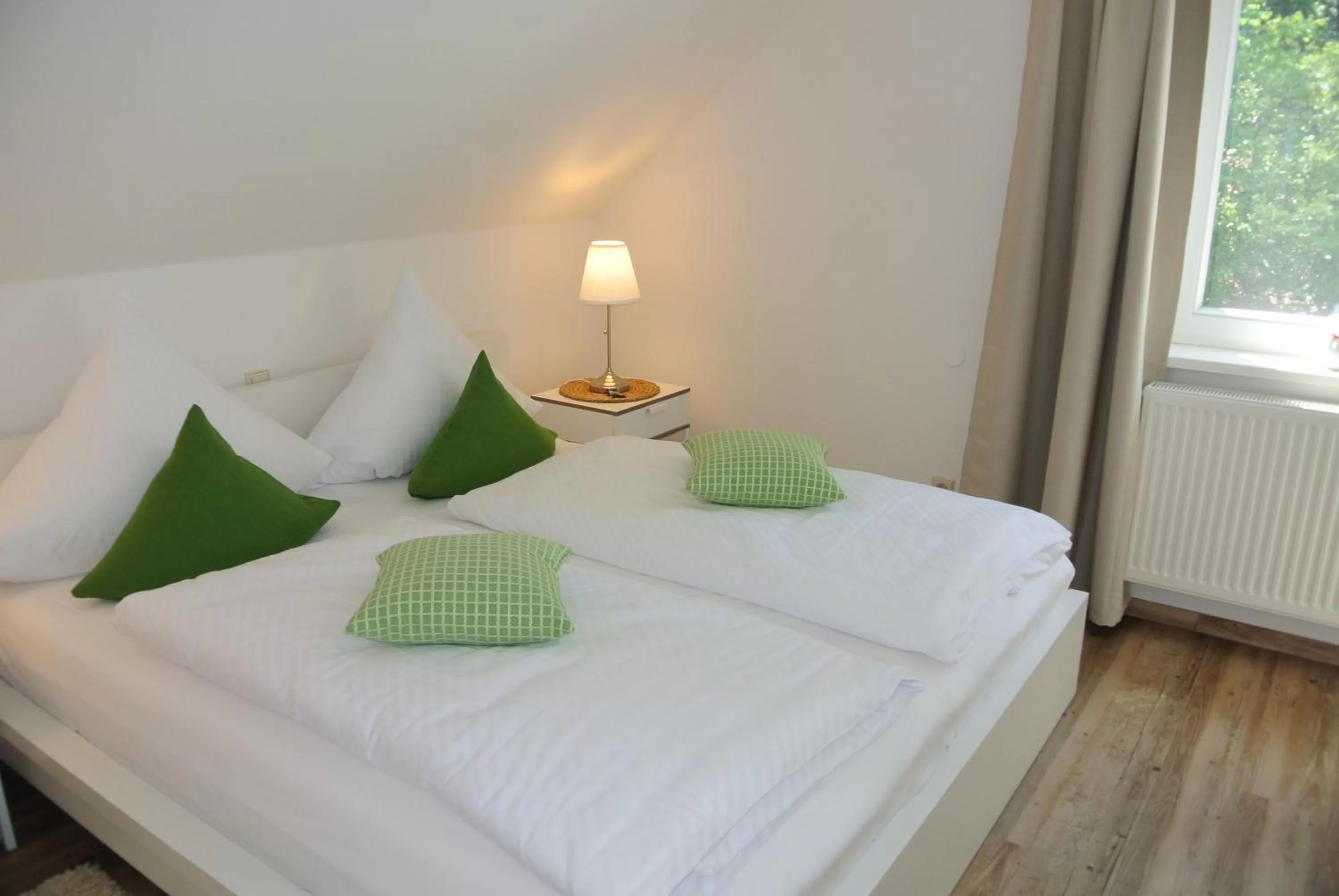 Bedroom, Bed in Seehotel Lindenhof