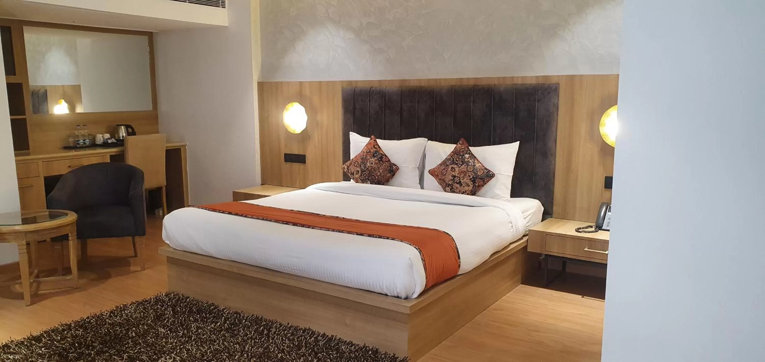 Bedroom, Bed in HOTEL KLG ALTORIA