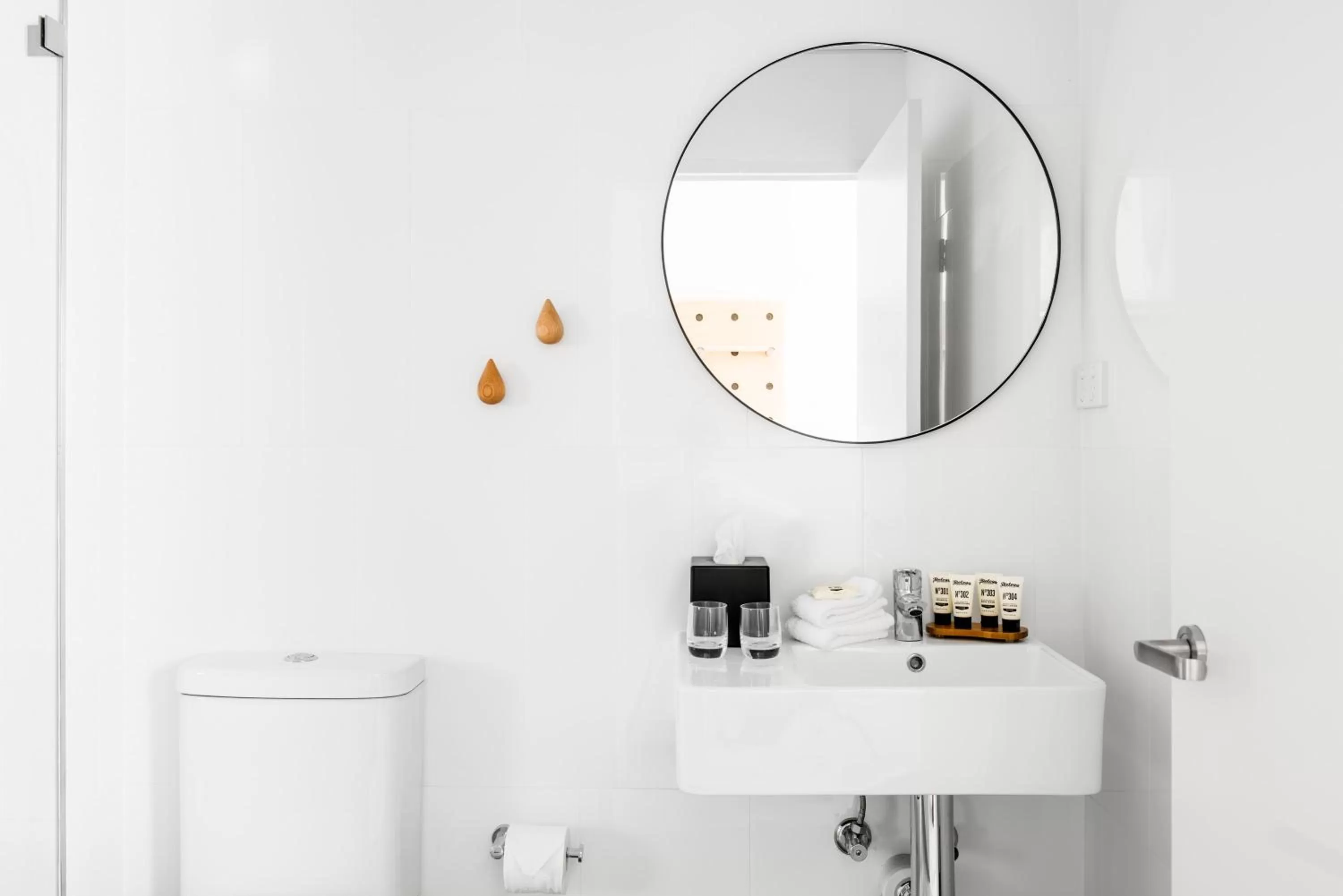 Bathroom in Veriu Broadway