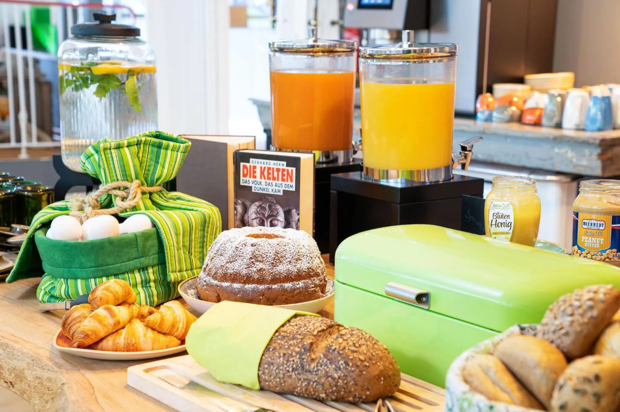 Breakfast in tinyTwice Hotel Bonn