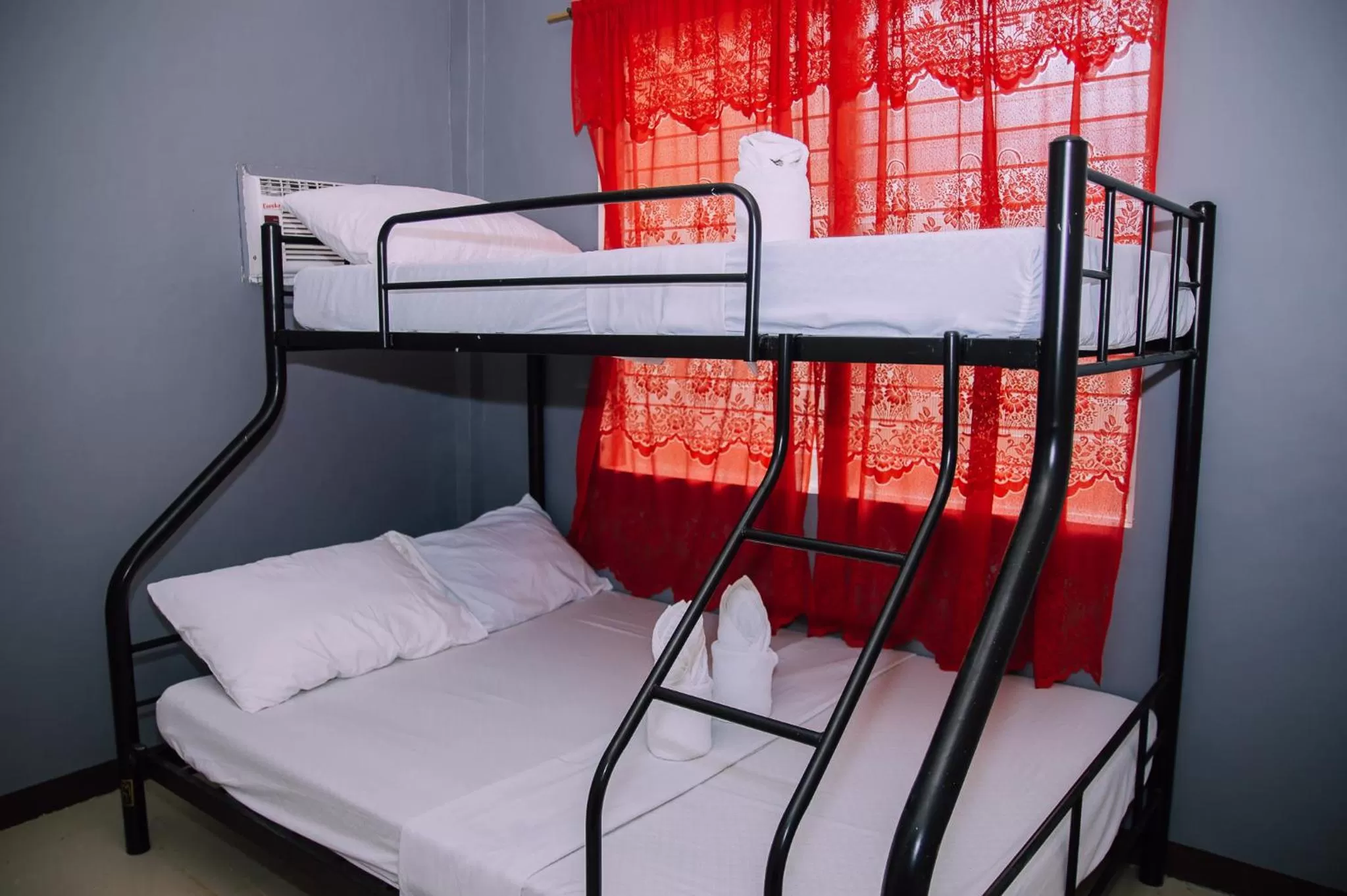 Bed in Gaea's Apartments