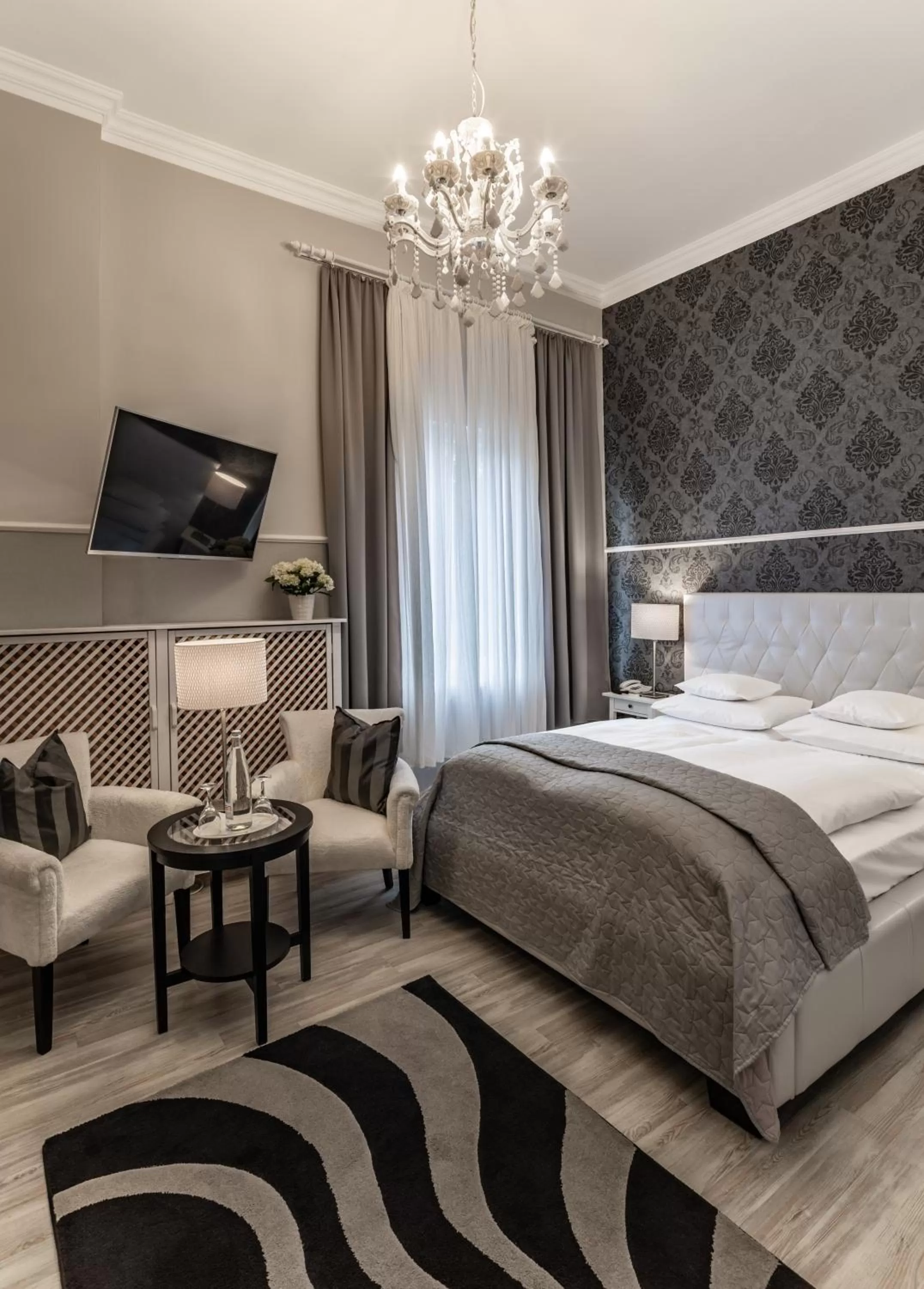 TV and multimedia, Bed in Hotel Augusta Am Kurfürstendamm