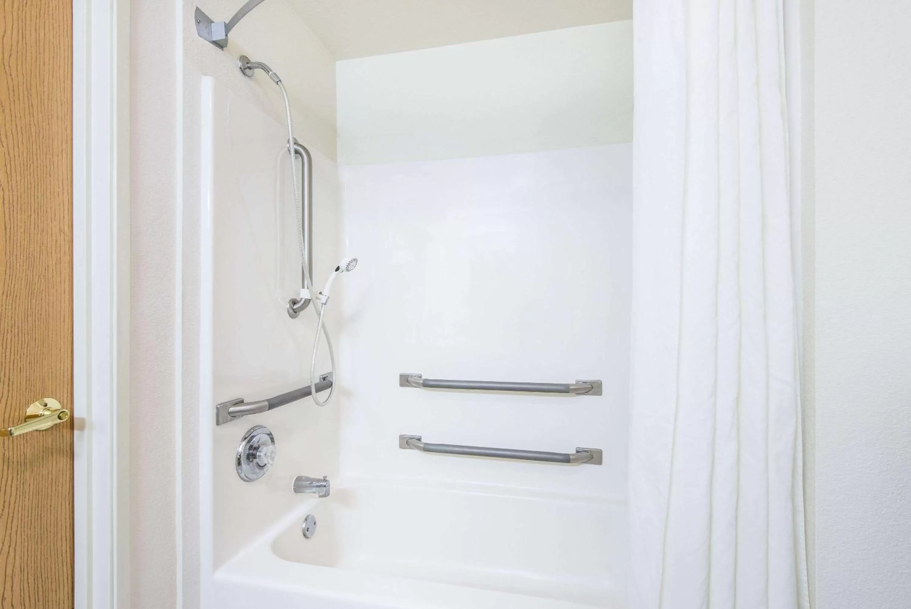 On site in Super 8 by Wyndham West Middlesex/Sharon Area