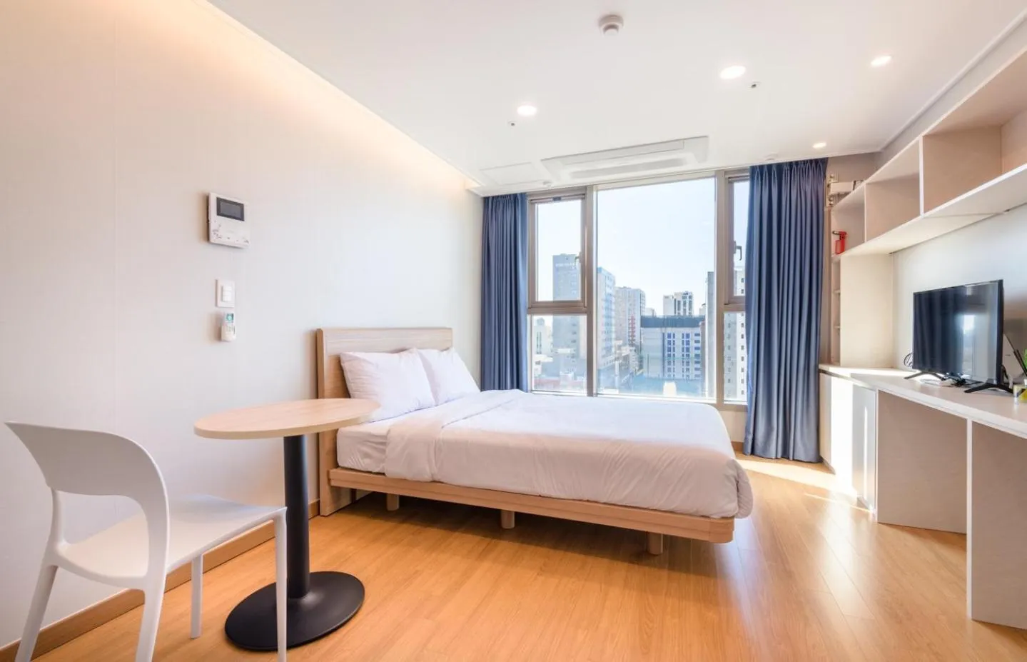 Bed in Hi Residences