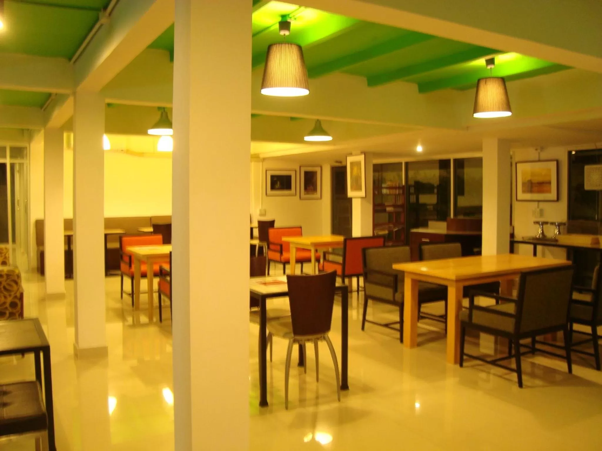 Restaurant/places to eat in Floral Shire Suvarnabhumi Airport