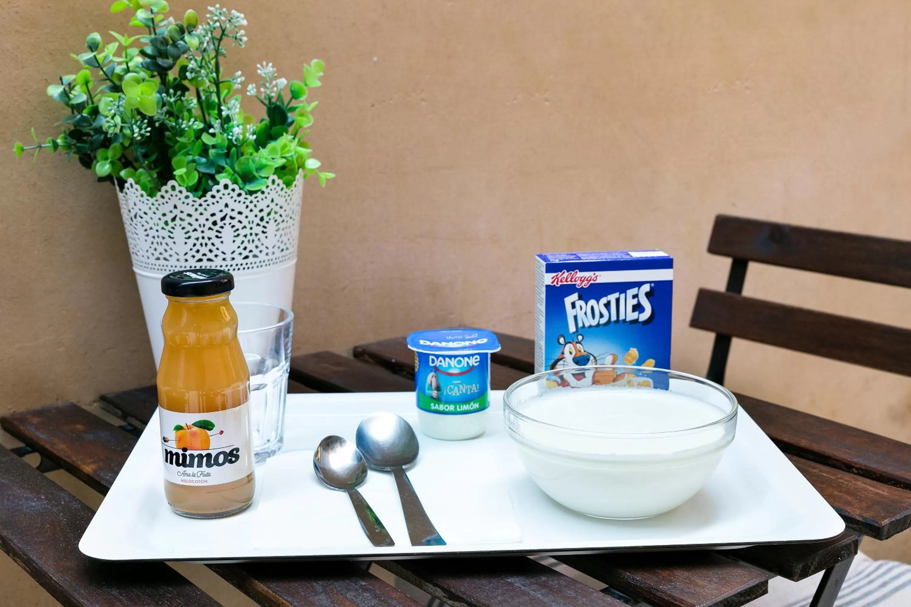 Food and drinks in Hotel Condal